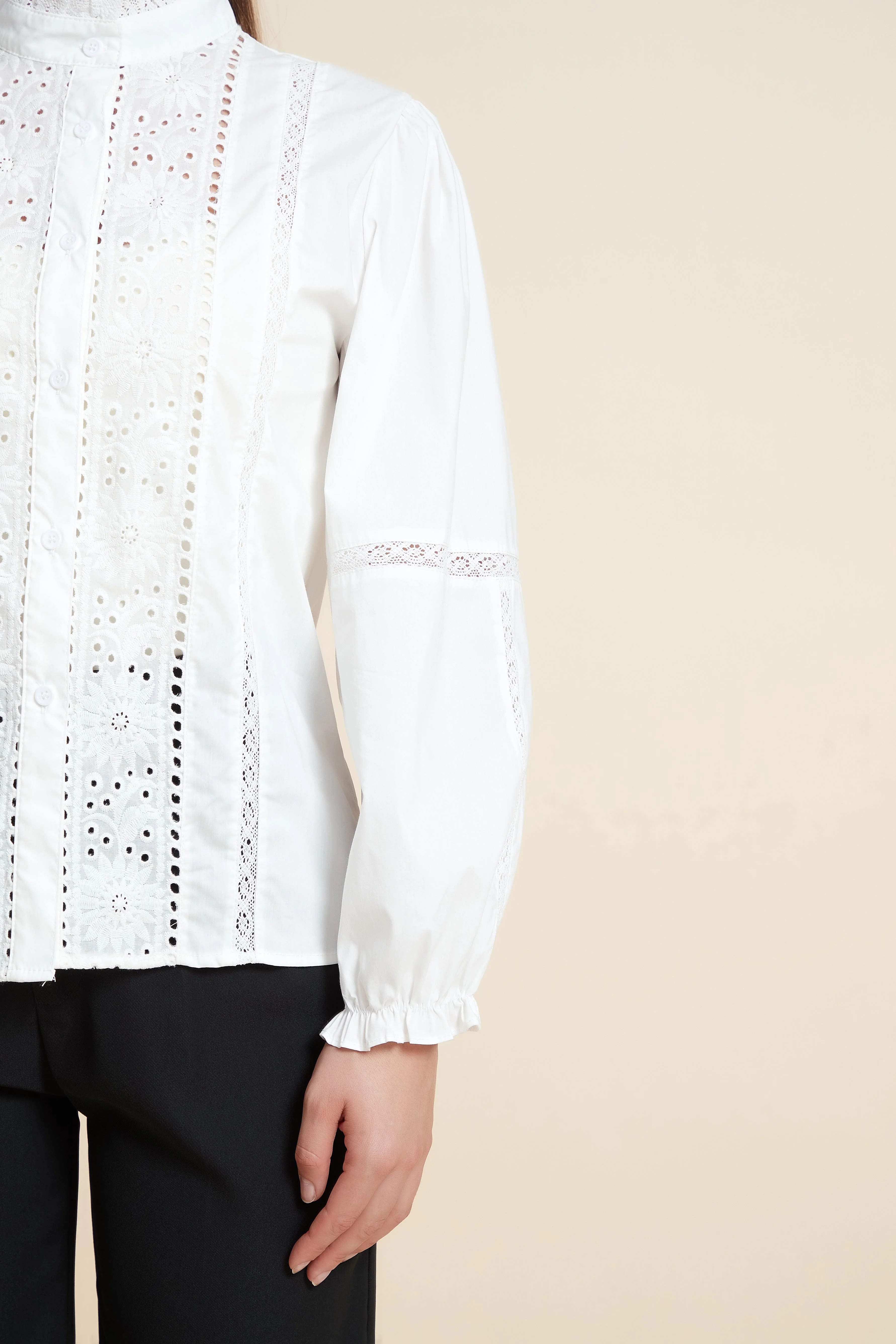 Long-Sleeved Lace Blouse With Waist-Length Sleeves - Image 5