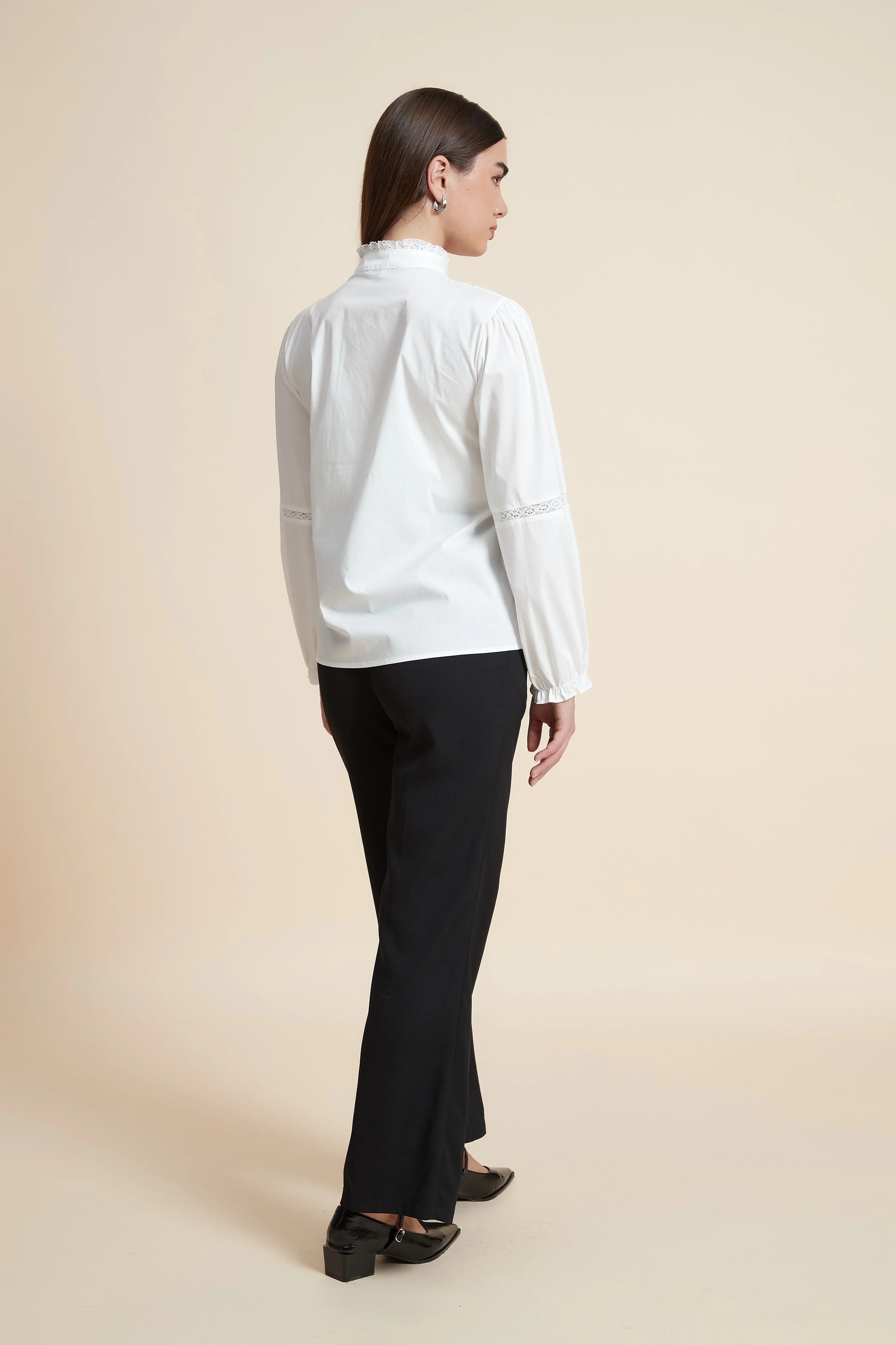 Long-Sleeved Lace Blouse With Waist-Length Sleeves - Image 6