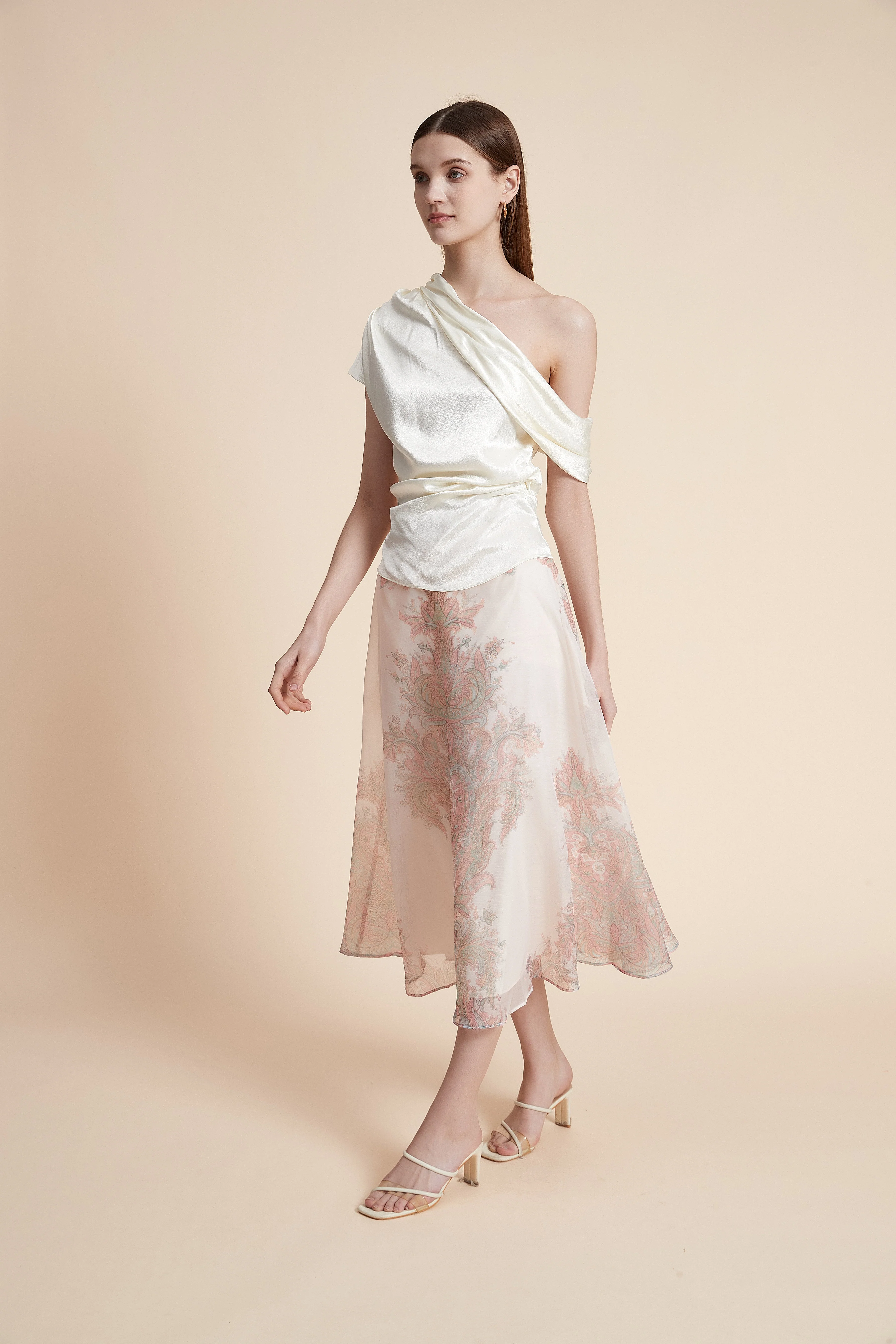 Solid Color Short Sleeve Off-Shoulder Blouse - Image 2