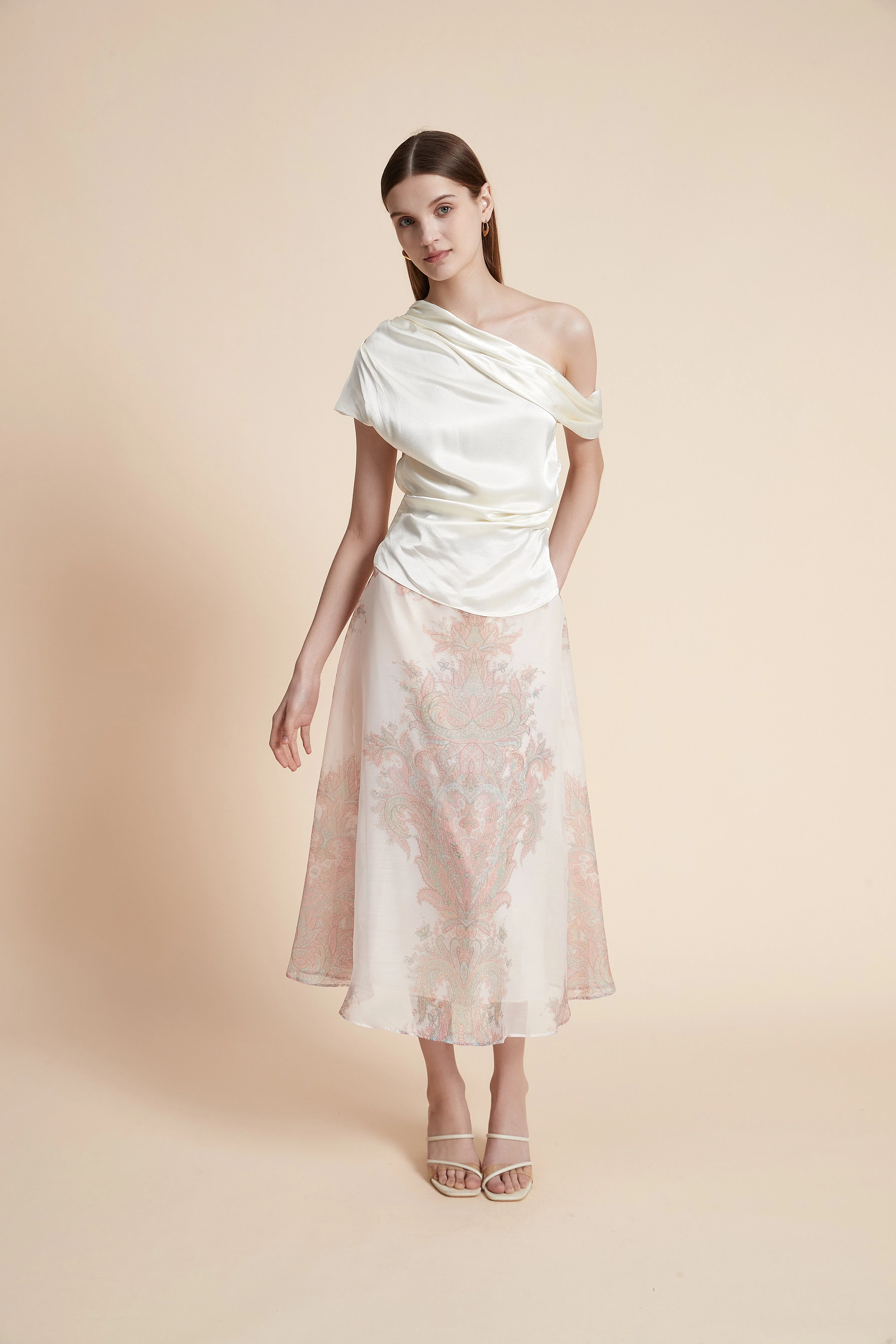 Solid Color Short Sleeve Off-Shoulder Blouse - Image 4