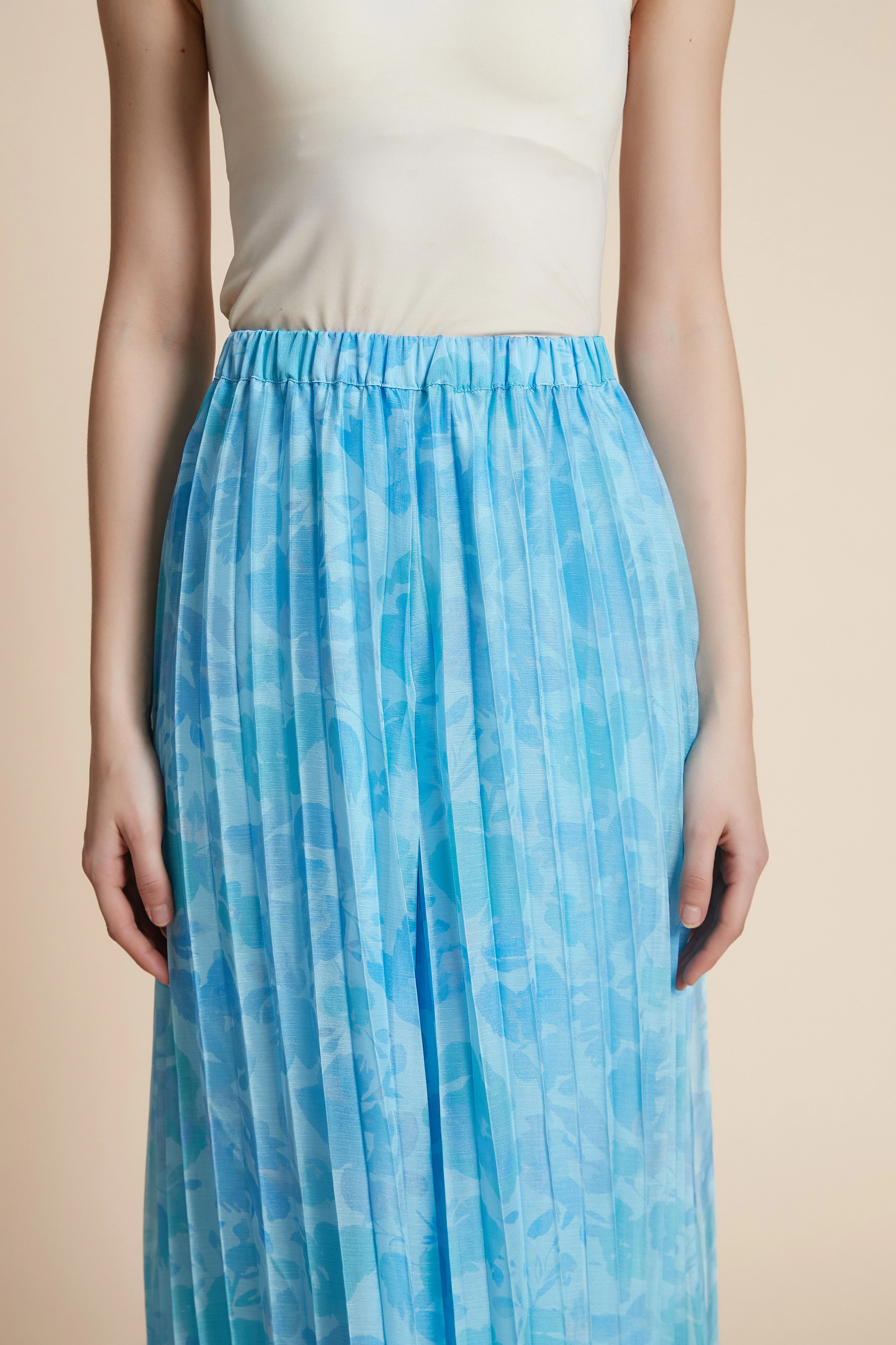 Pleated wide-leg trousers - Image 4