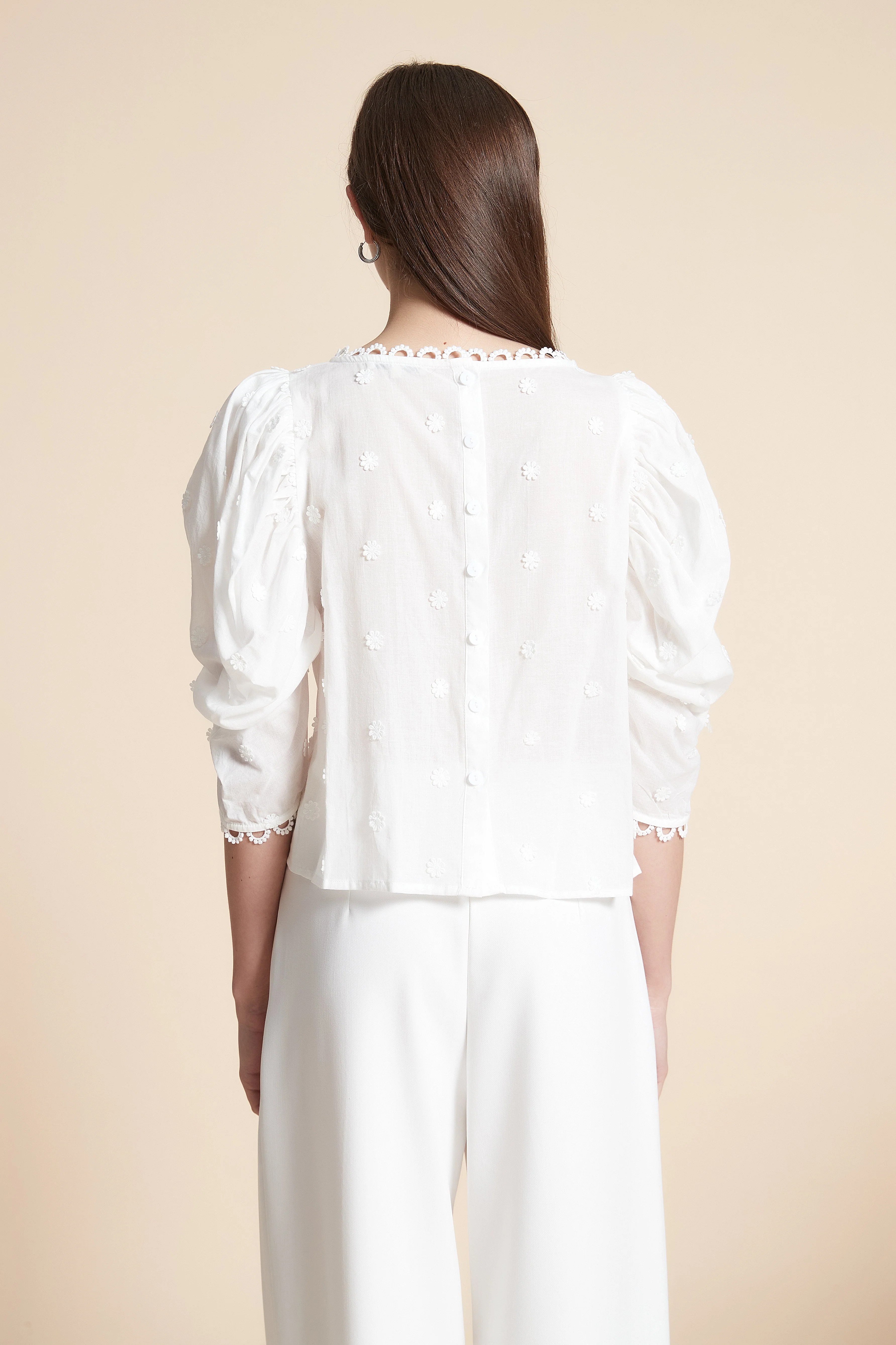 Solid Sleeve 3/4 Short Blouse with Flowers - Image 11