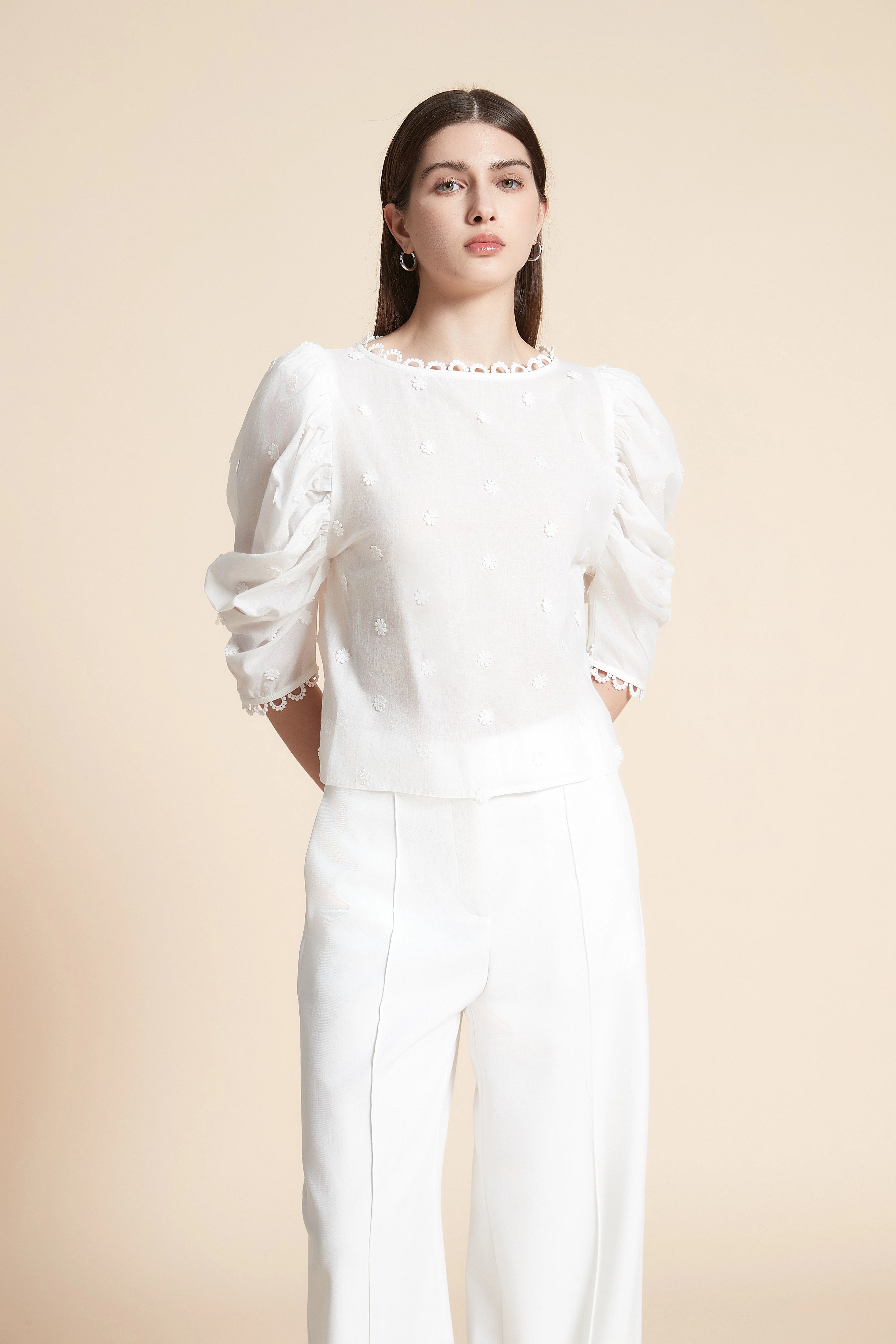 Solid Sleeve 3/4 Short Blouse with Flowers - Image 7