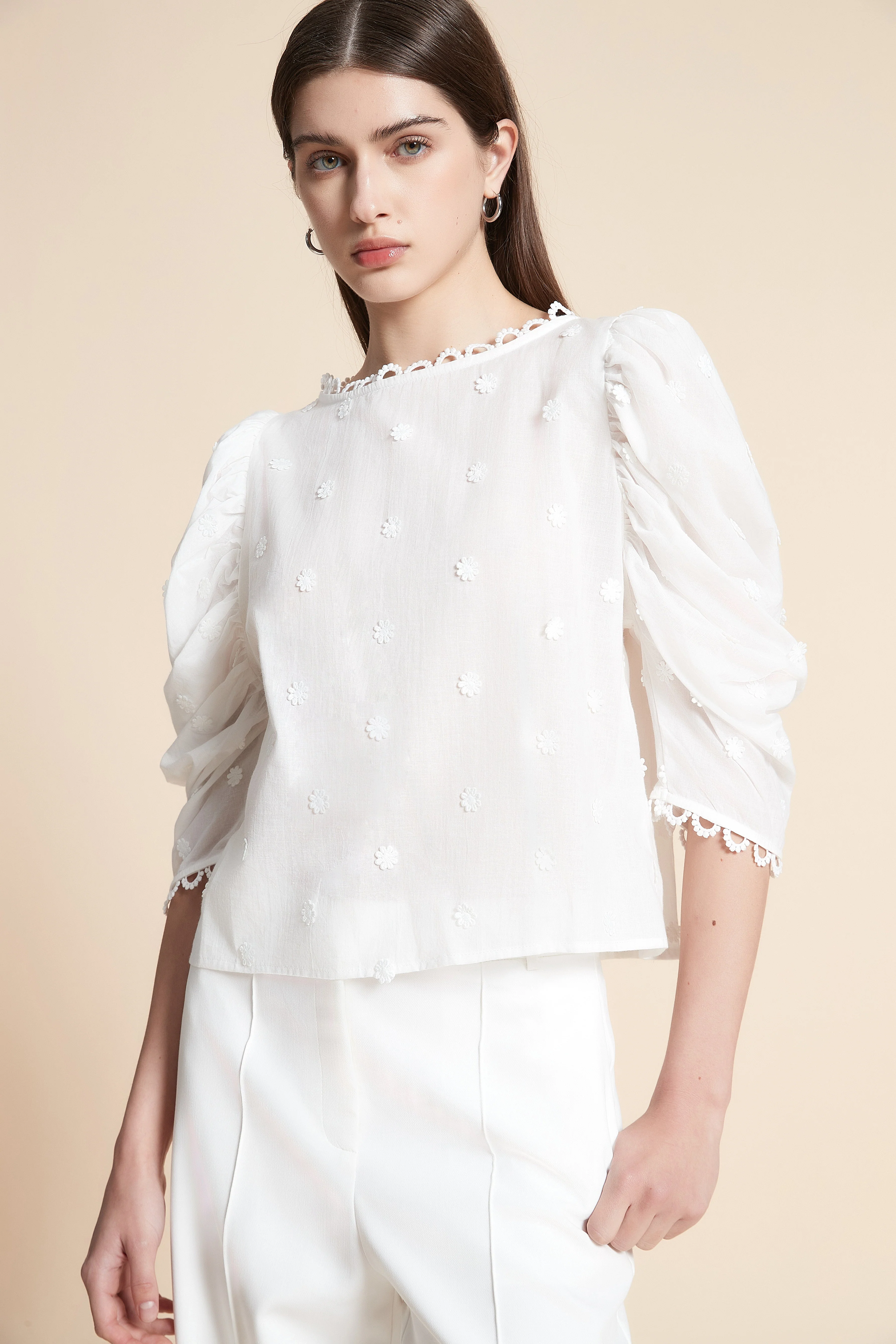 Solid Sleeve 3/4 Short Blouse with Flowers - Image 8