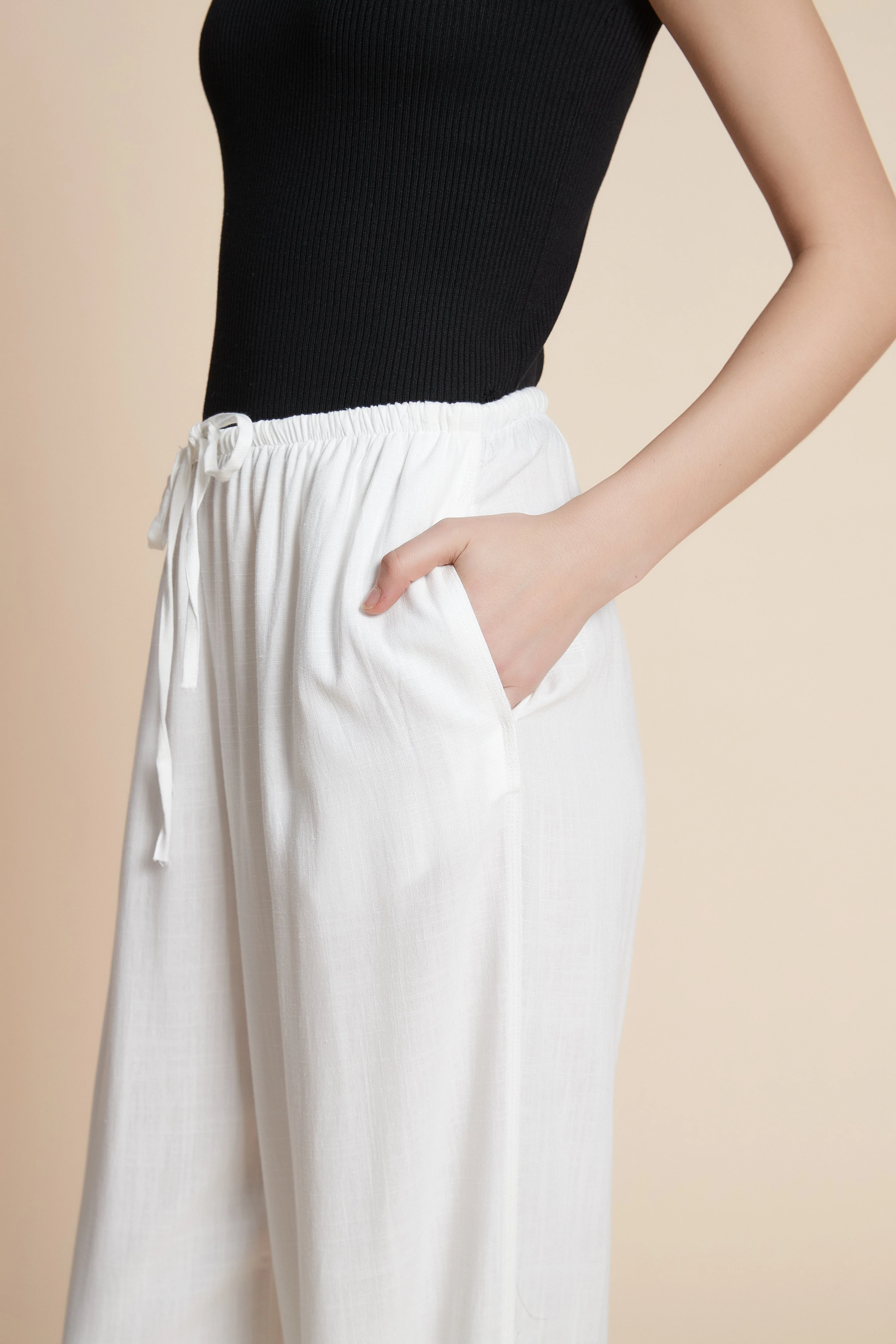 Plain Wide-Leg Trousers - Image 10