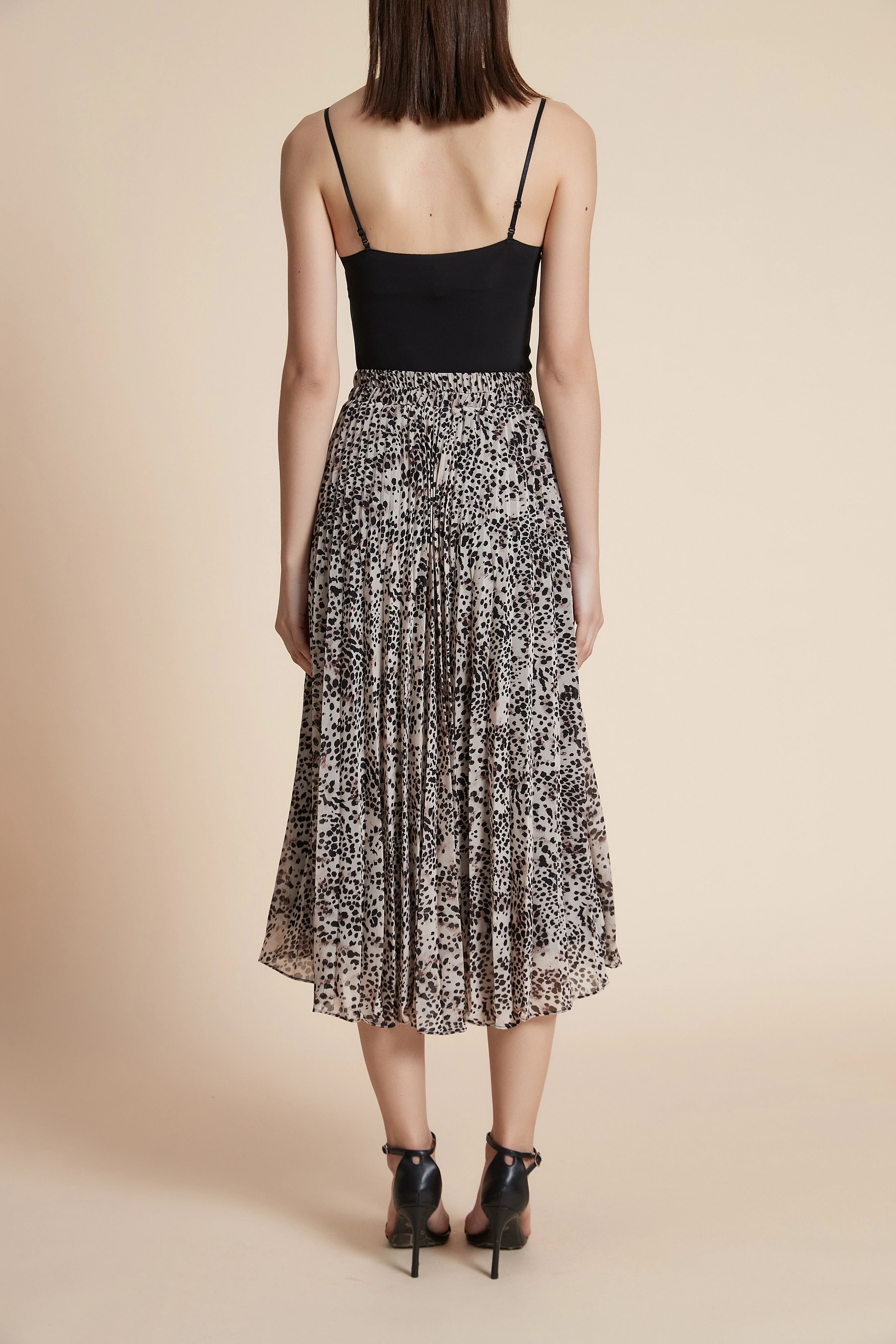 Pleated midi skirt - Image 9