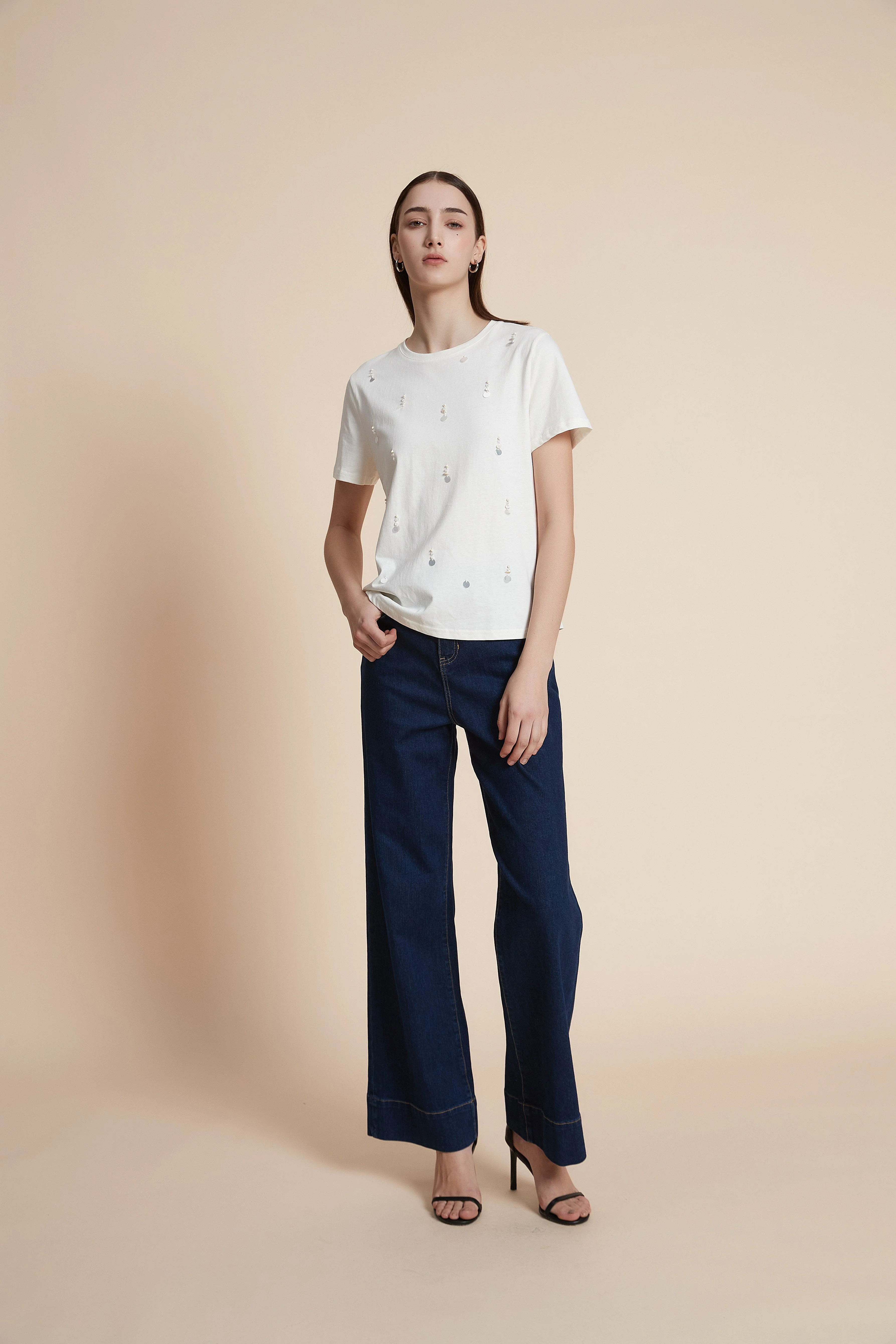 Short-sleeved waist-length T-shirt - Image 3