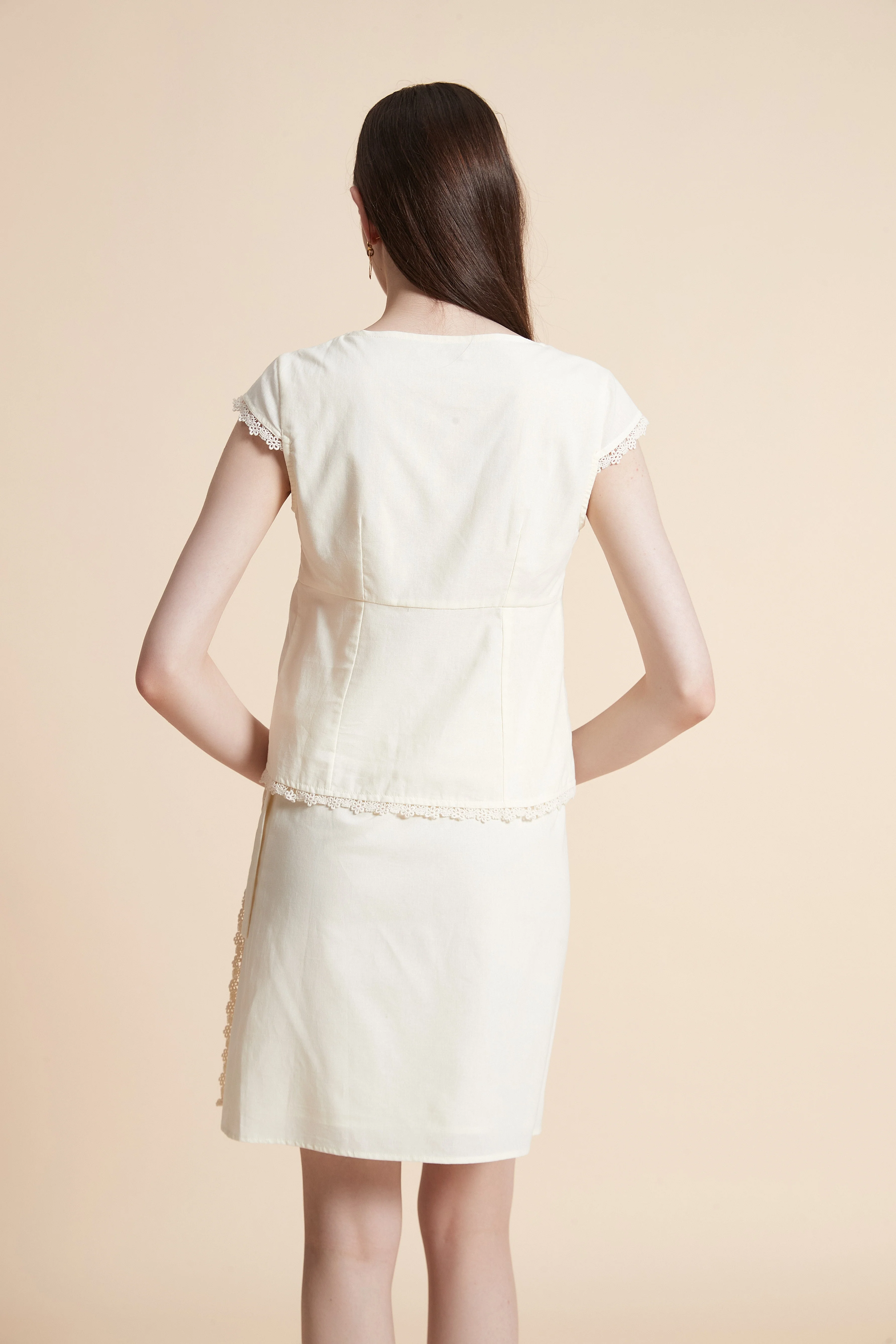 Embroidered Sleeveless Blouse - Image 5