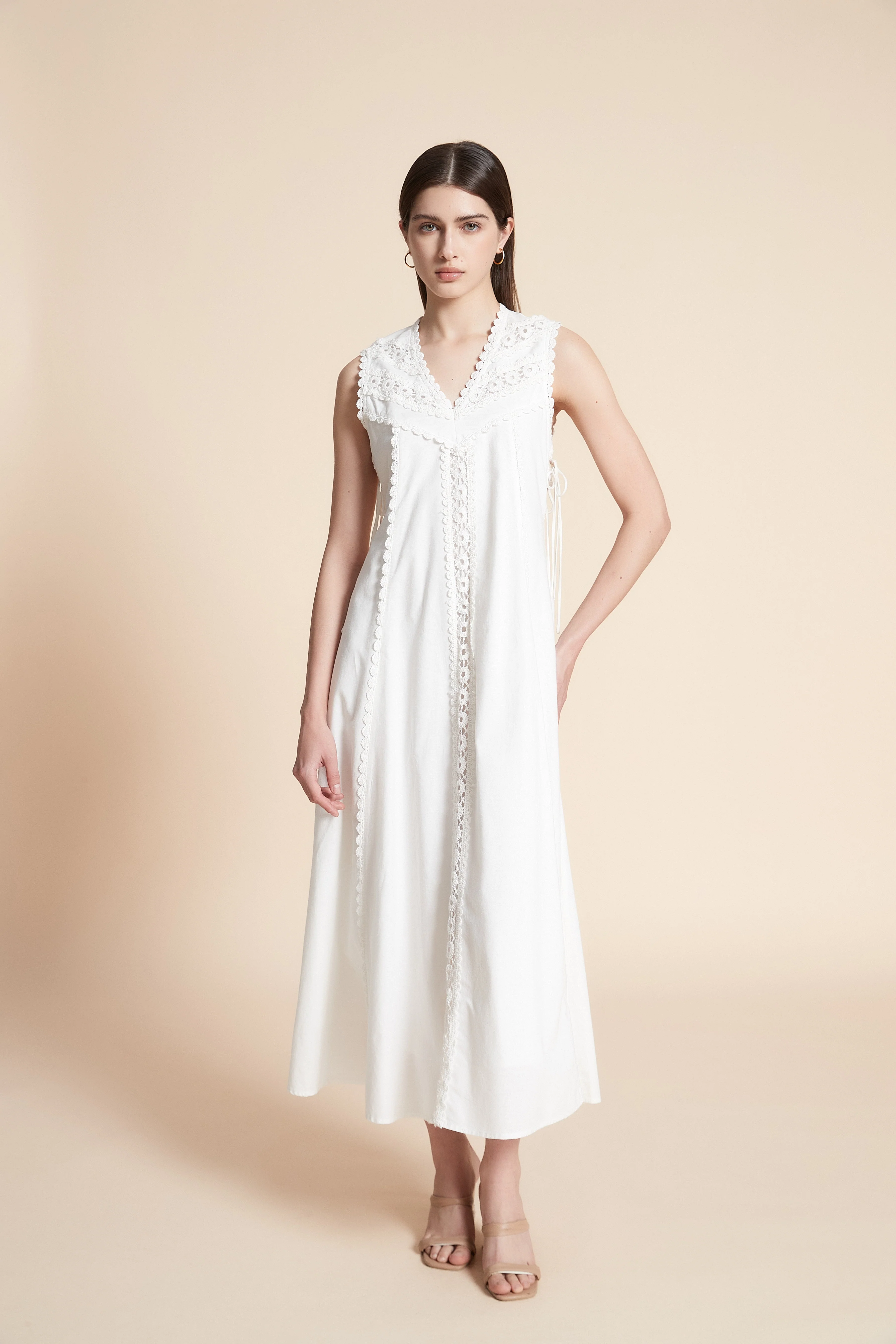 Lace Detail Sleeveless Midi Dress