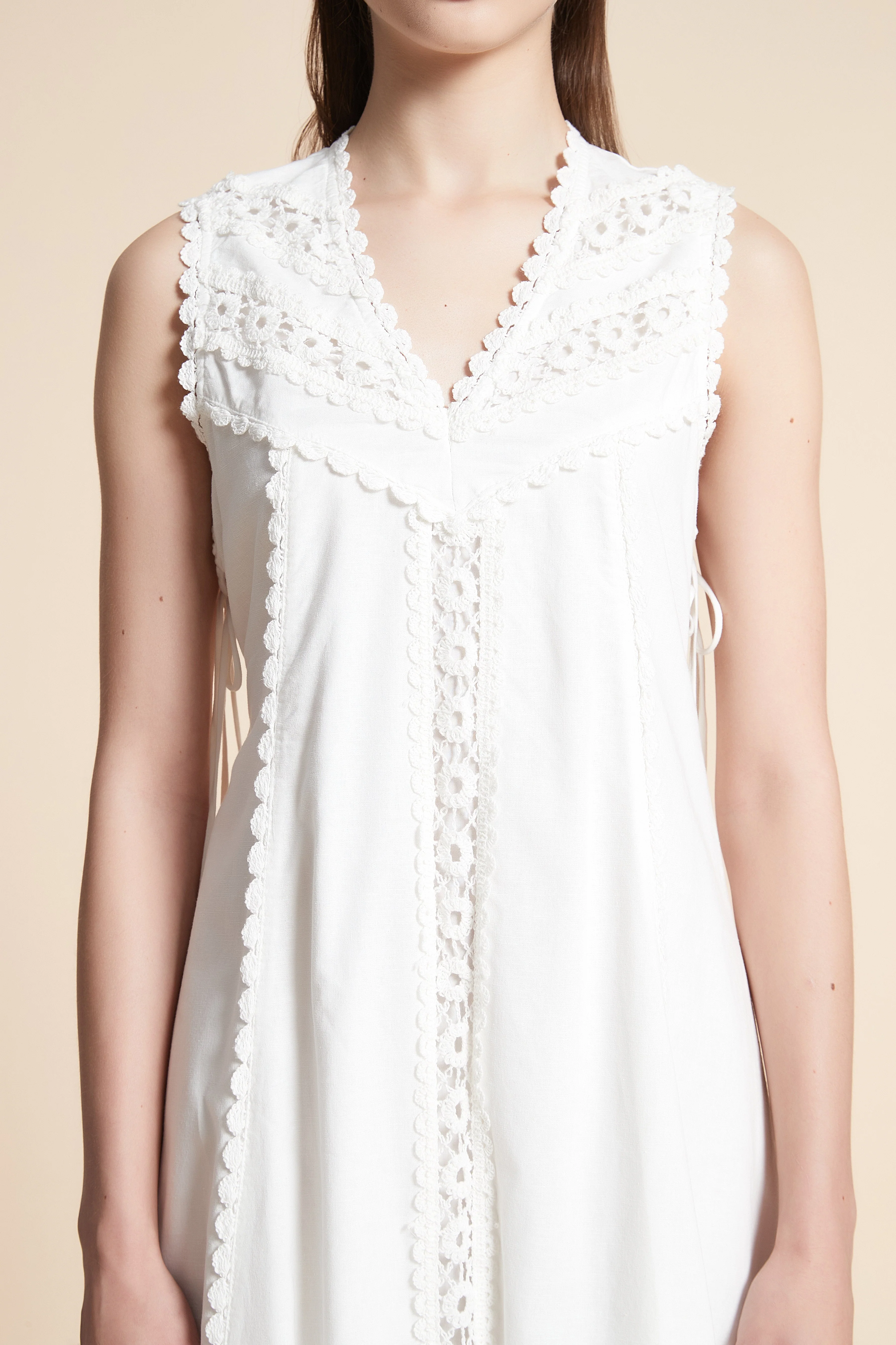 Lace Detail Sleeveless Midi Dress - Image 5
