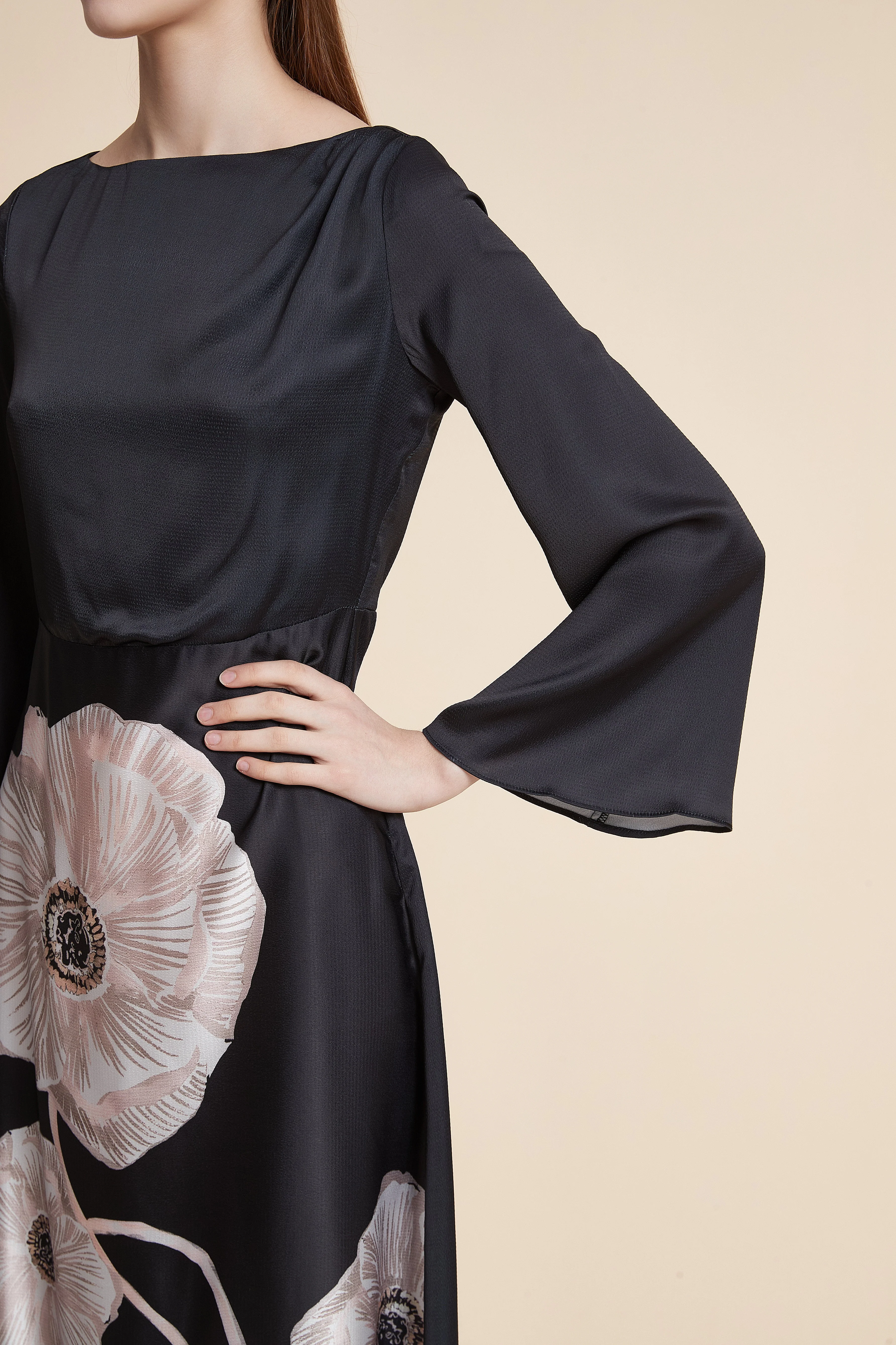 Long Sleeve Large Floral Print Midi Dress - Image 5