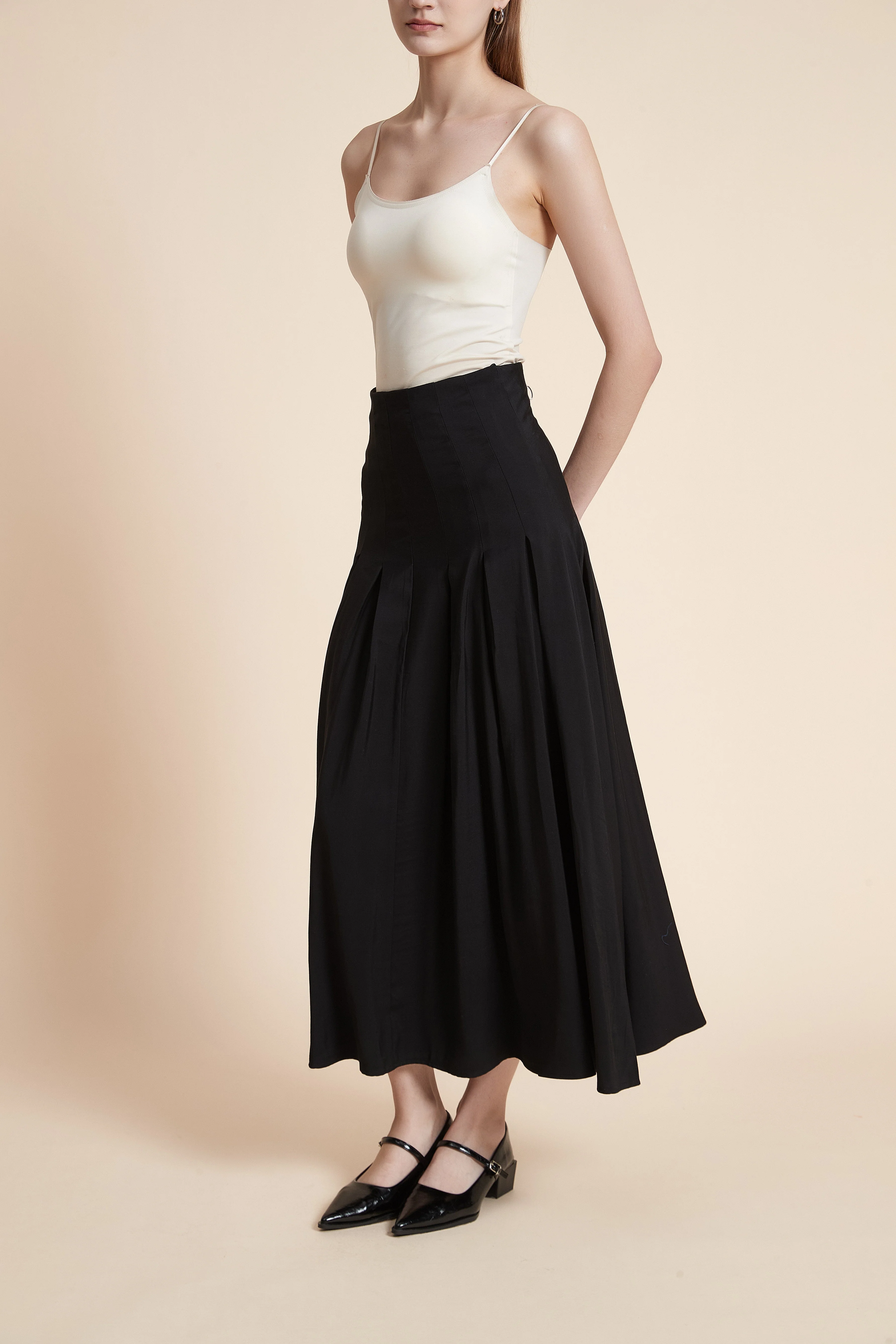 Pleated Solid Long Skirt - Image 3