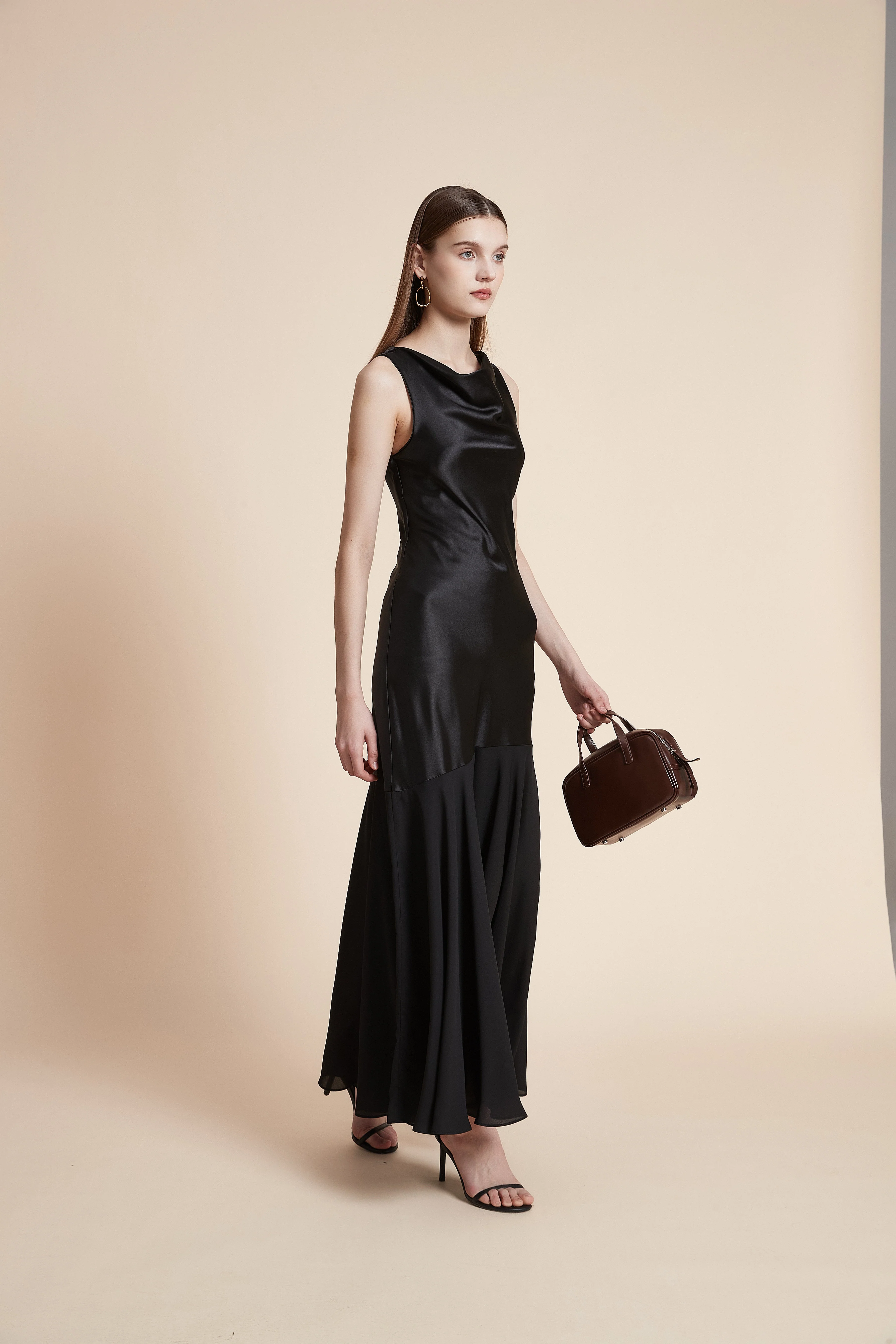 Sleeveless Plain Maxi Dress - Image 5