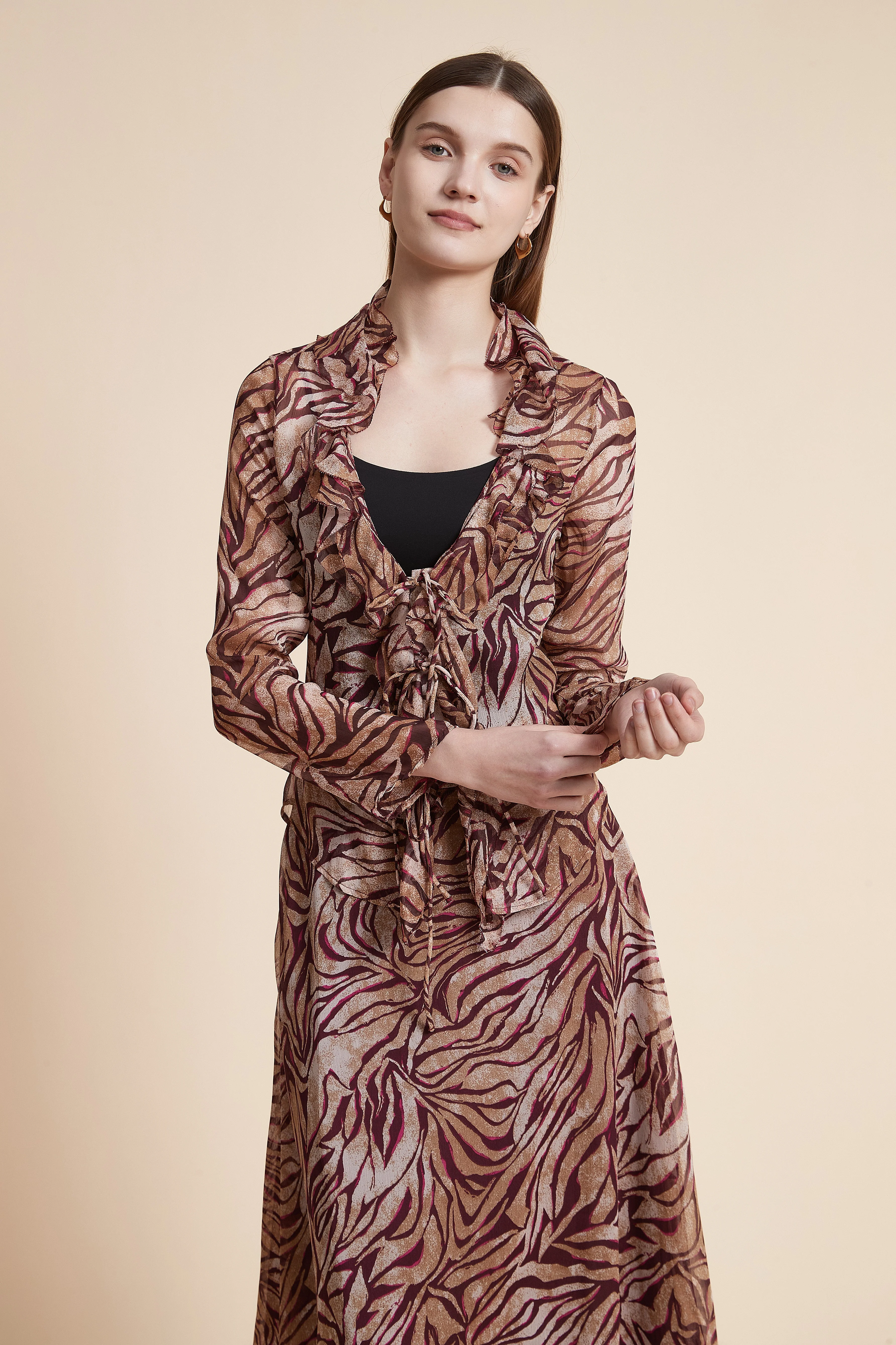 Long Sleeve Printed Blouse with Neckline