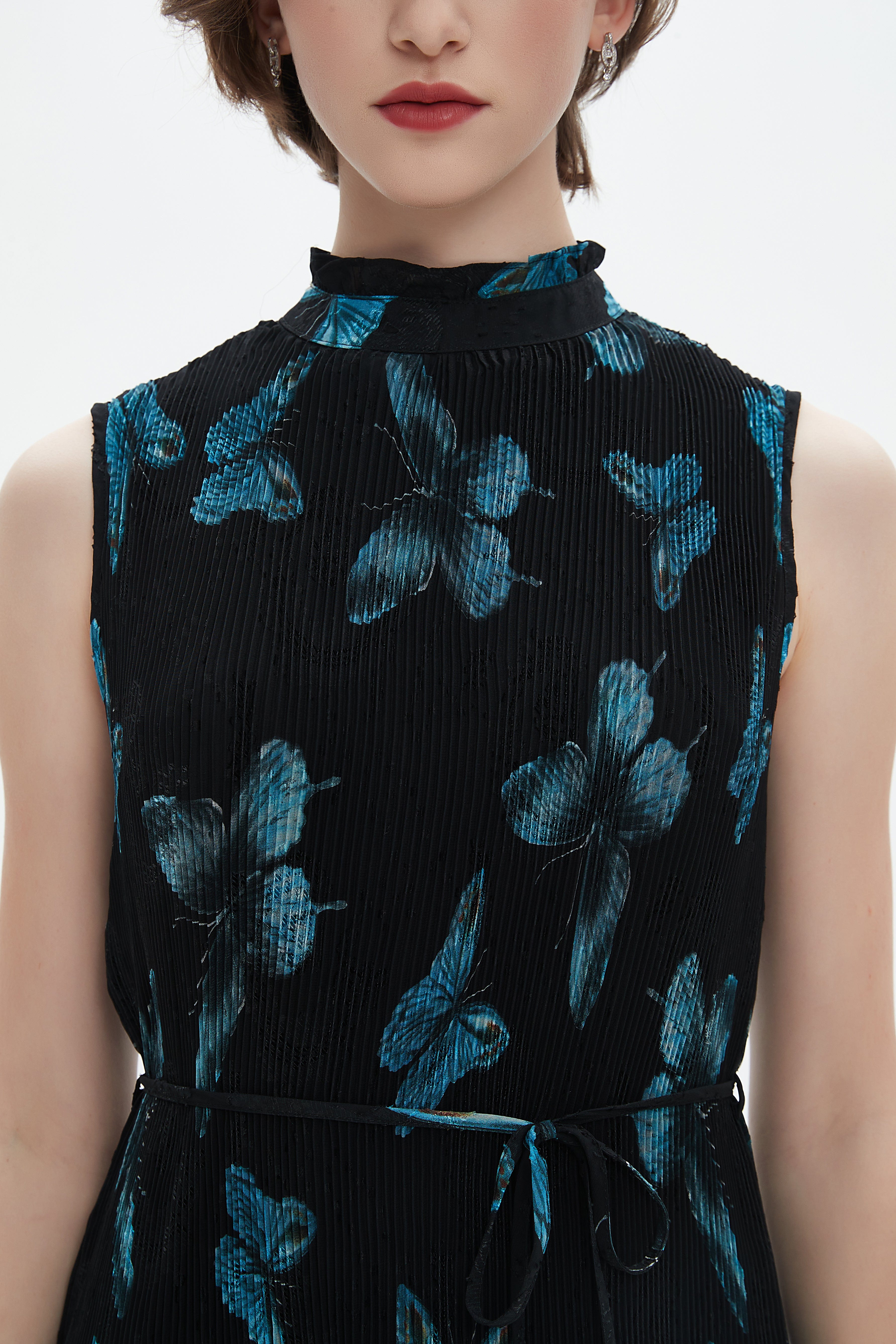 Sleeveless Midi Dress With A Butterfly Print - Image 6