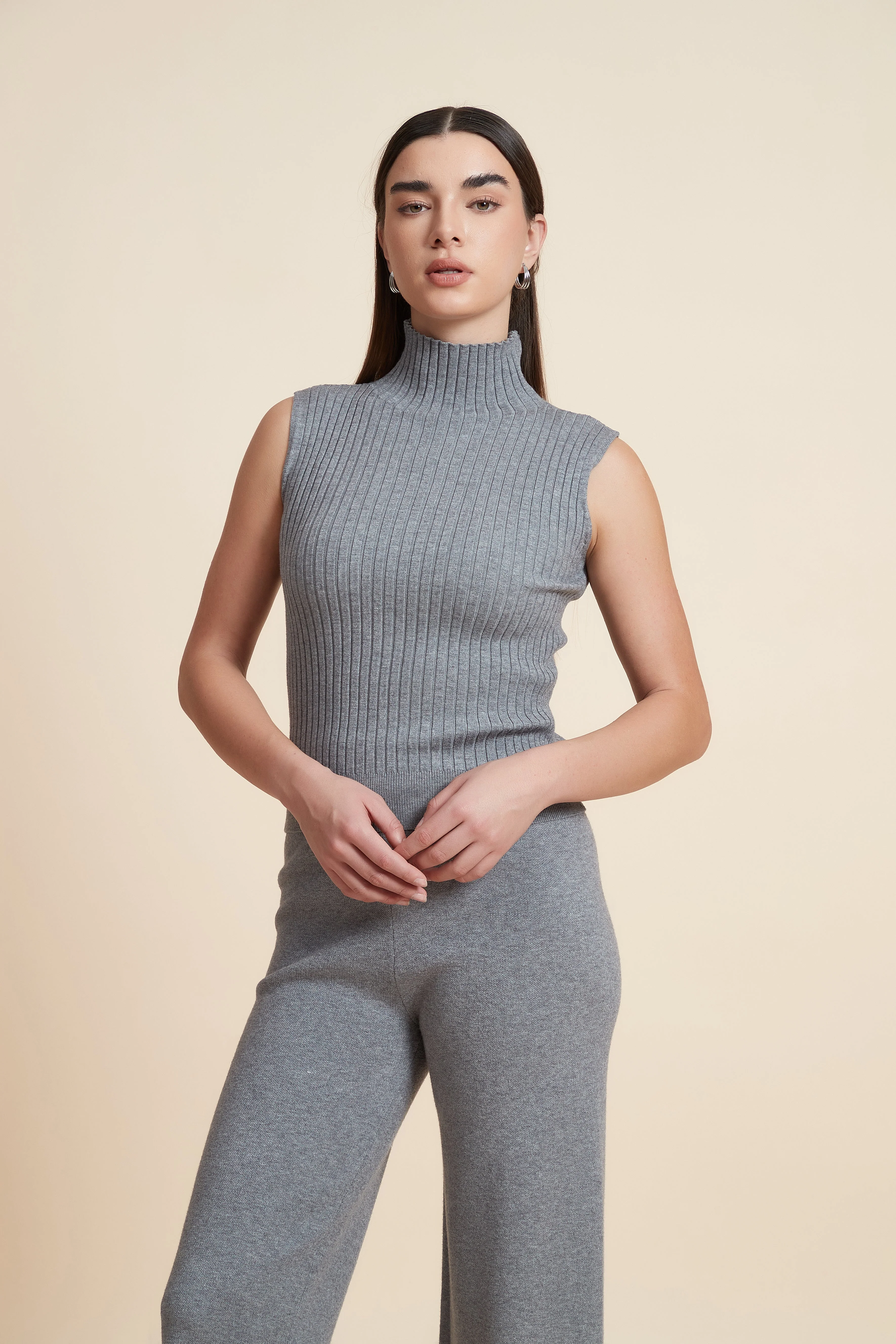 Ribbed Winter Top with High Neck and No Sleeves
