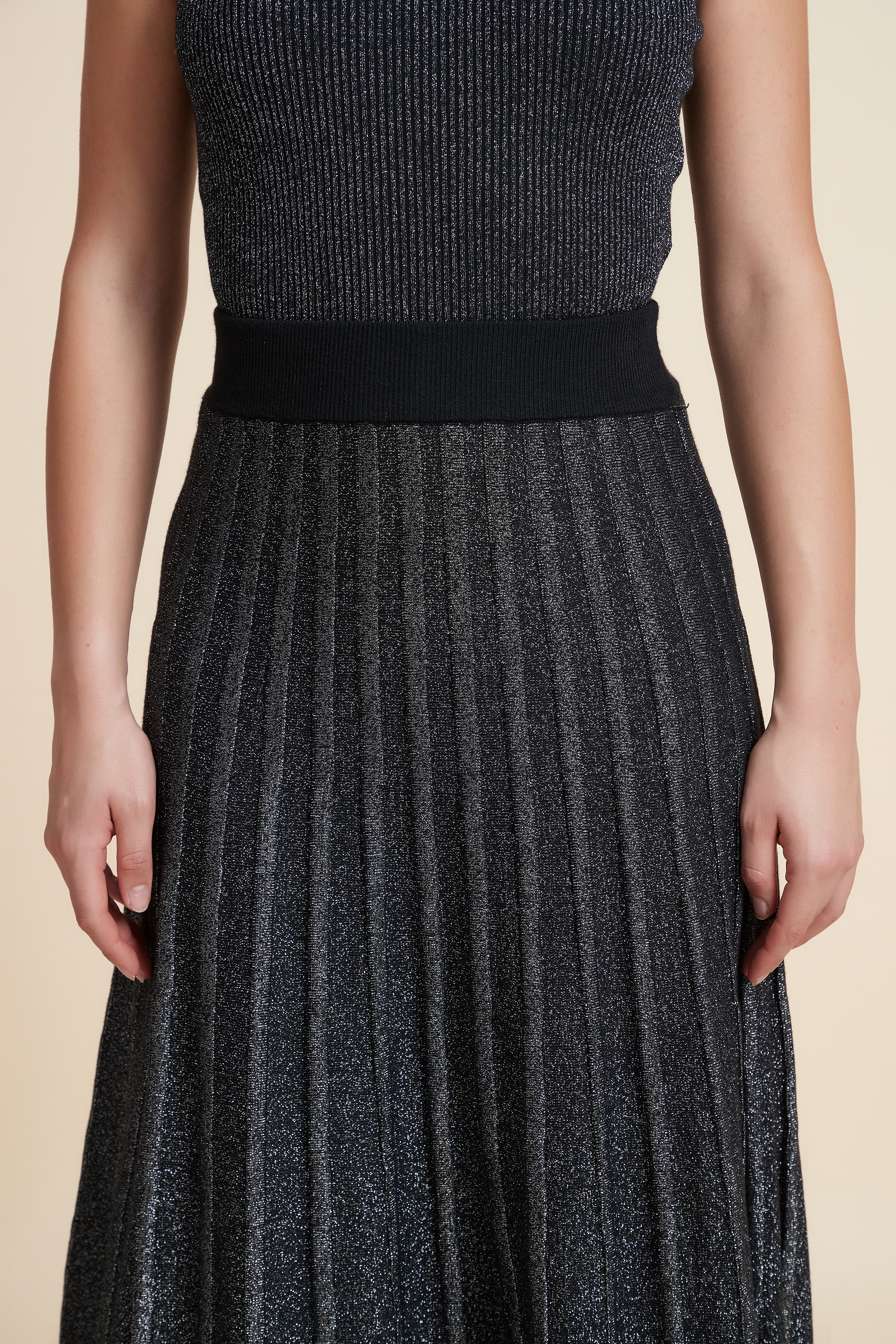 Ribbed Winter Midi Skirt - Image 4