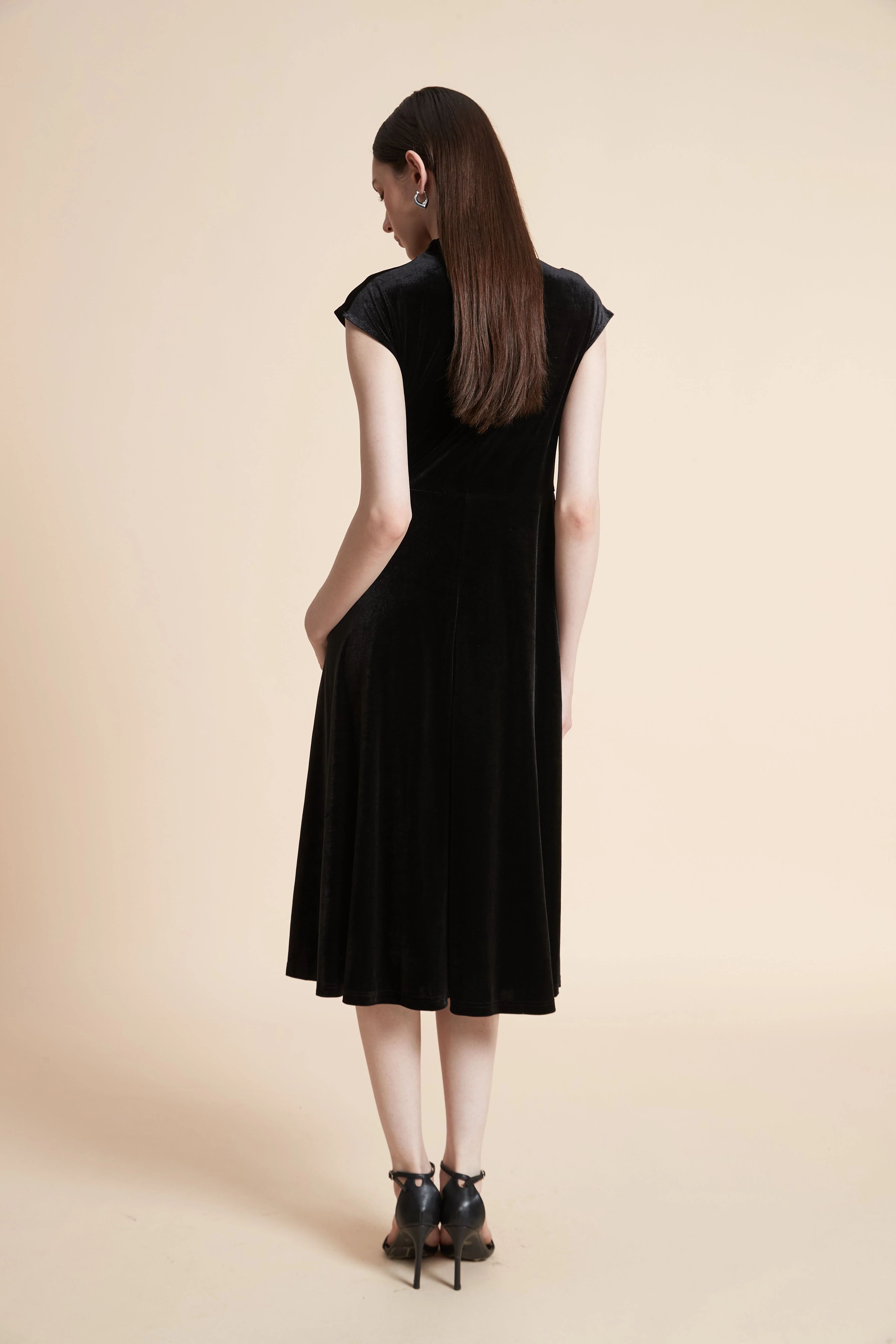 Sleeveless Midi Dress - Image 8