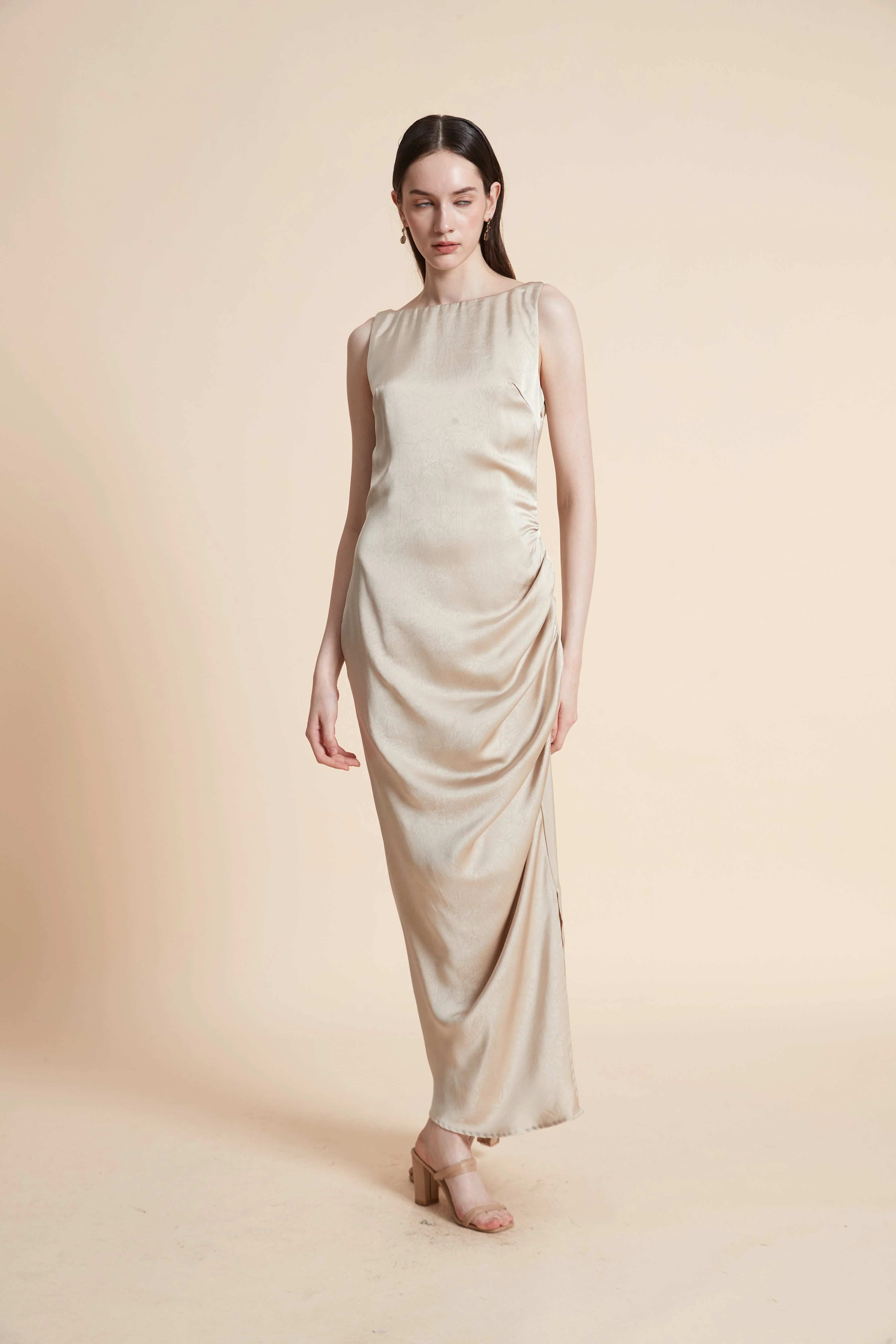Sleeveless Plain Maxi Dress - Image 9