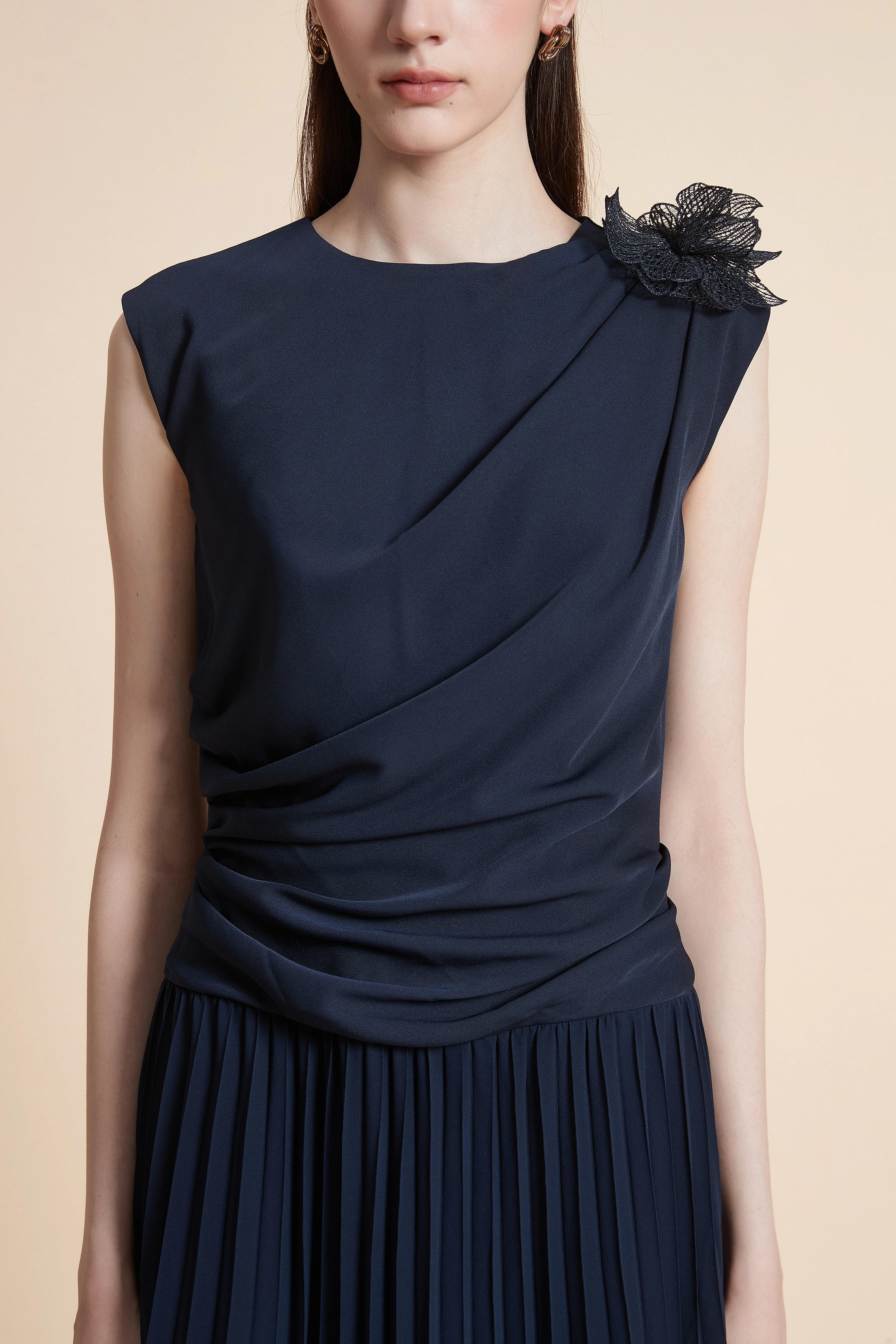 Plain Sleeveless Pleated Maxi Dress - Image 6