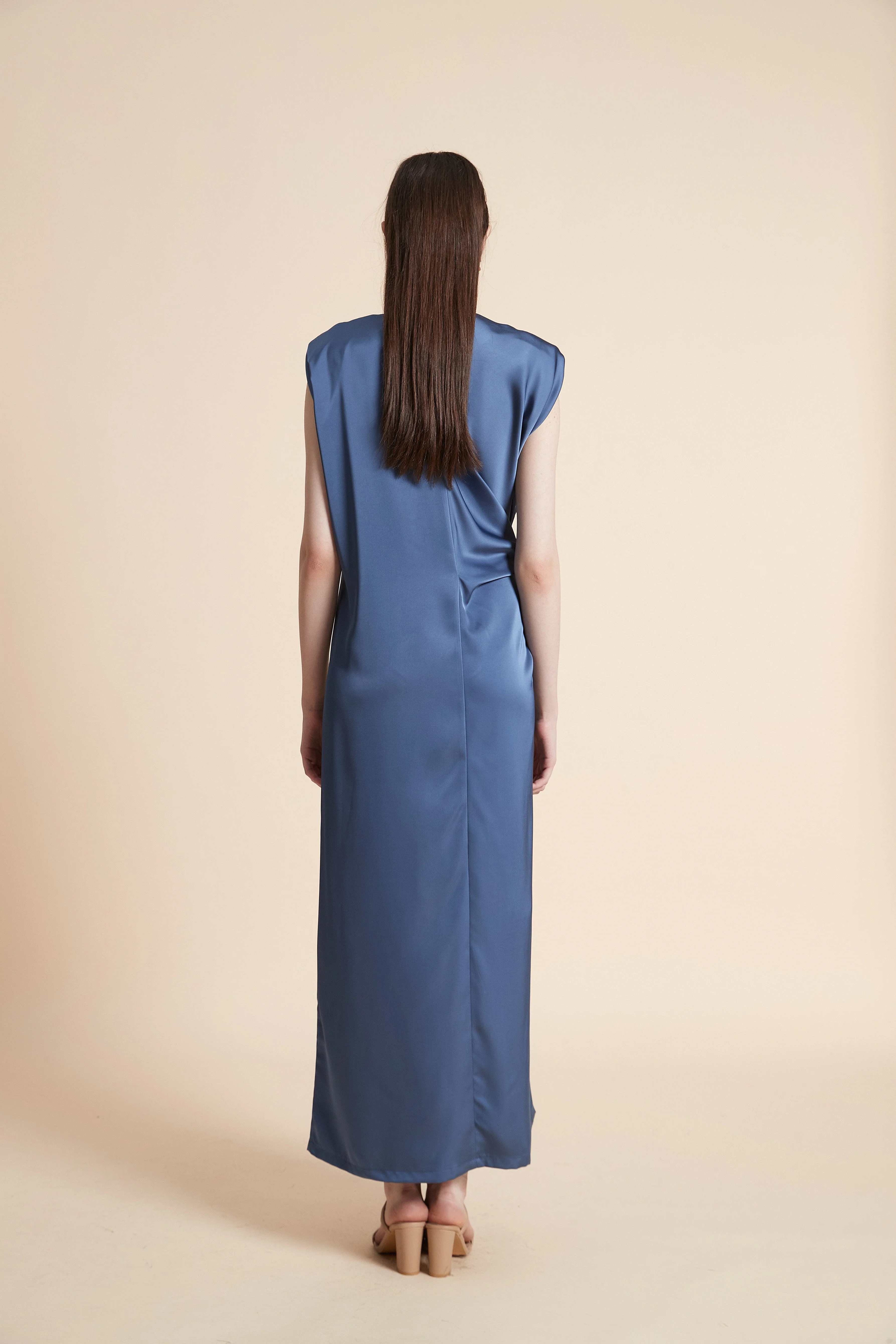 Sleeveless Ruched Waist Maxi Dress - Image 6