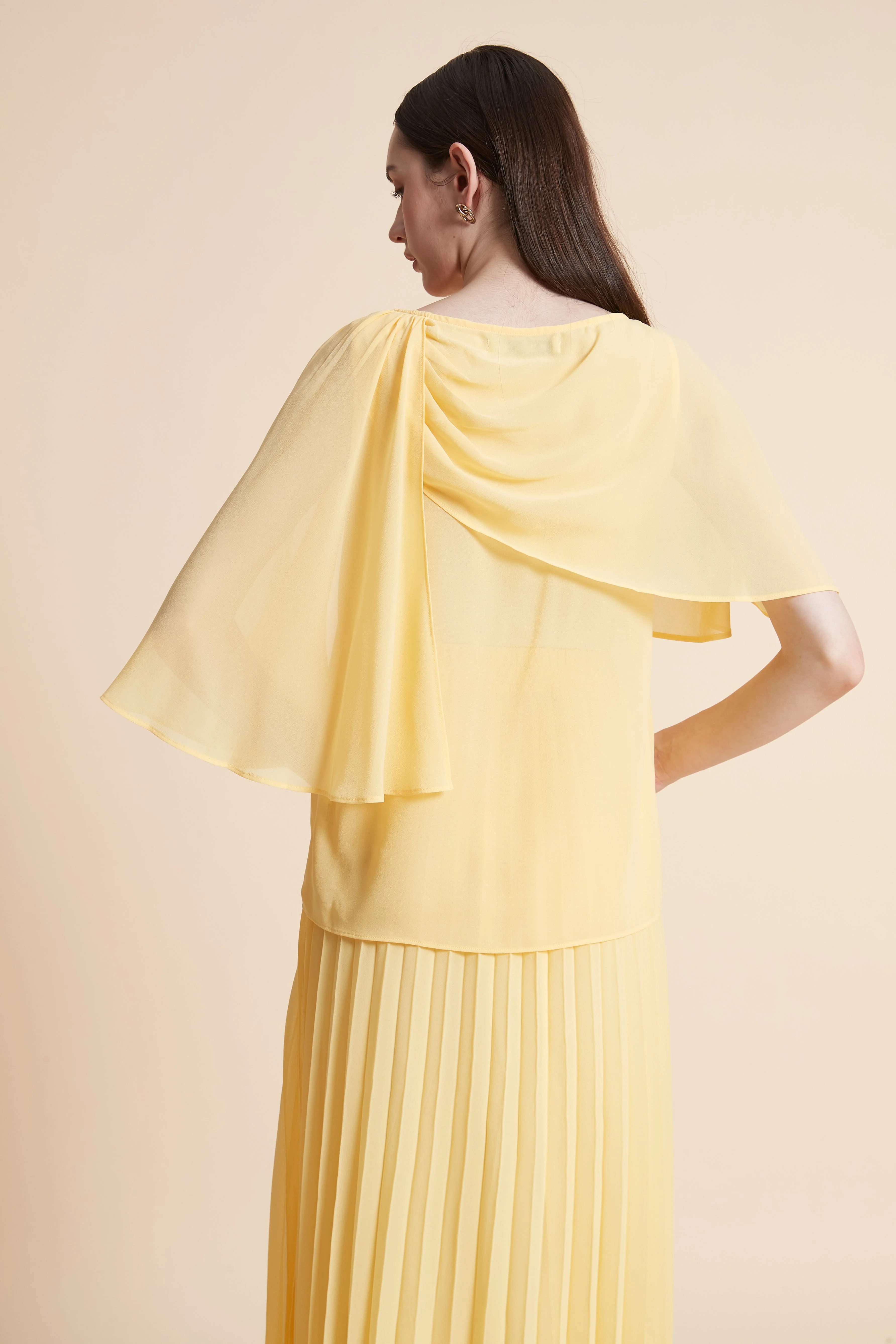 Solid Color Short Sleeve Blouse - Image 4