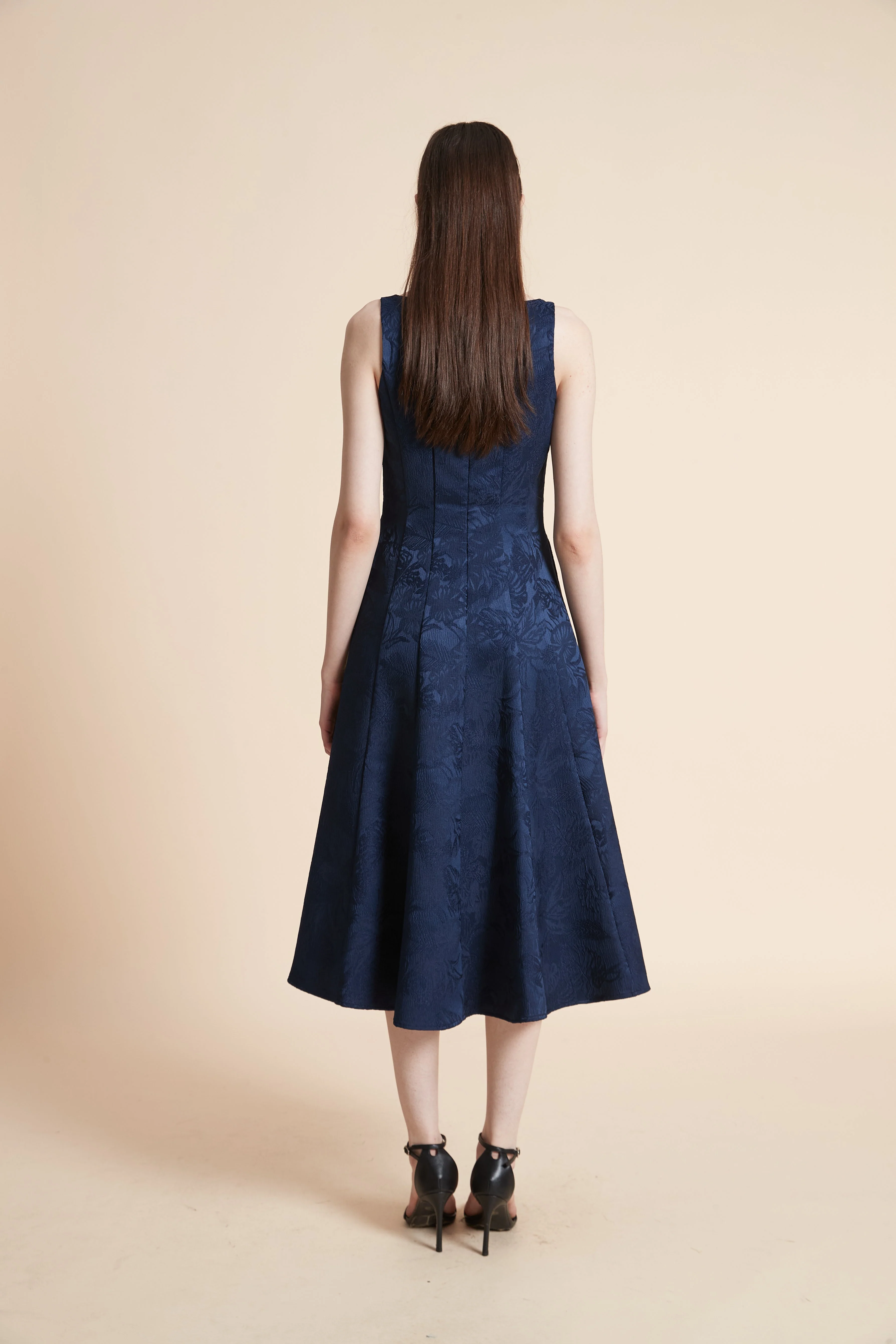 Sleeveless Printed Midi Dress - Image 5