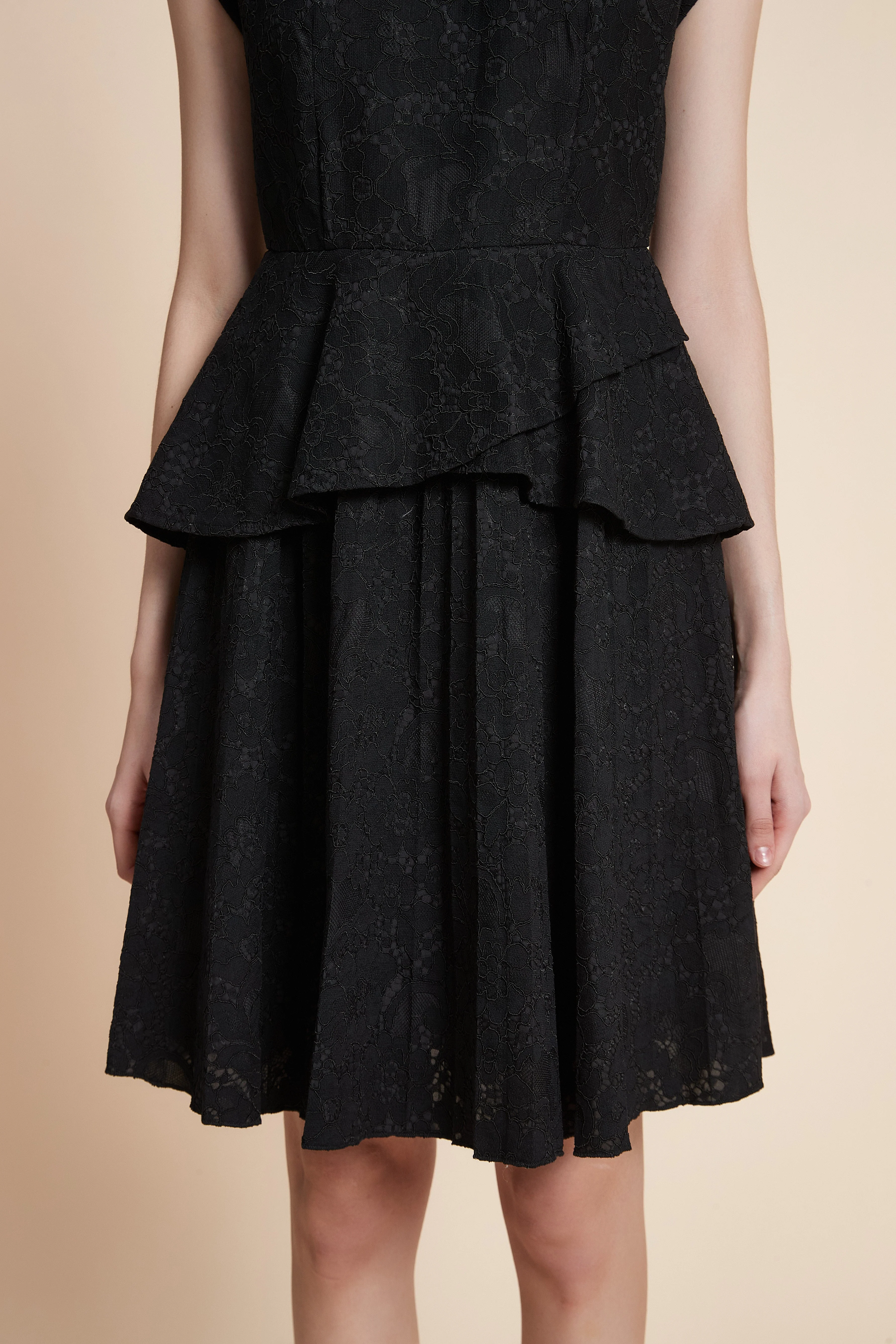 Knee-Length Printed Dress with Short Sleeves - Image 5
