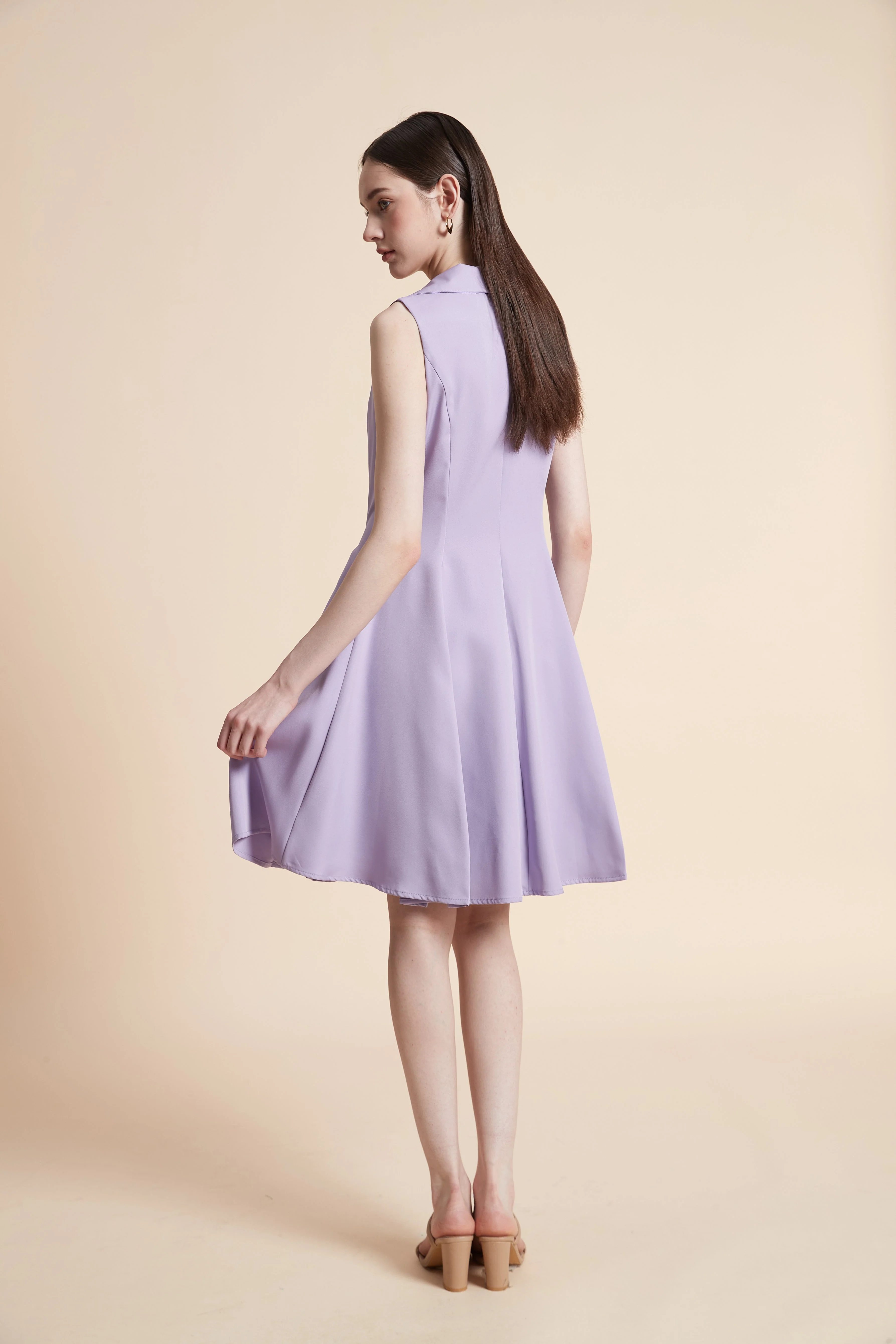 Knee-Length Sleeveless Dress - Image 7
