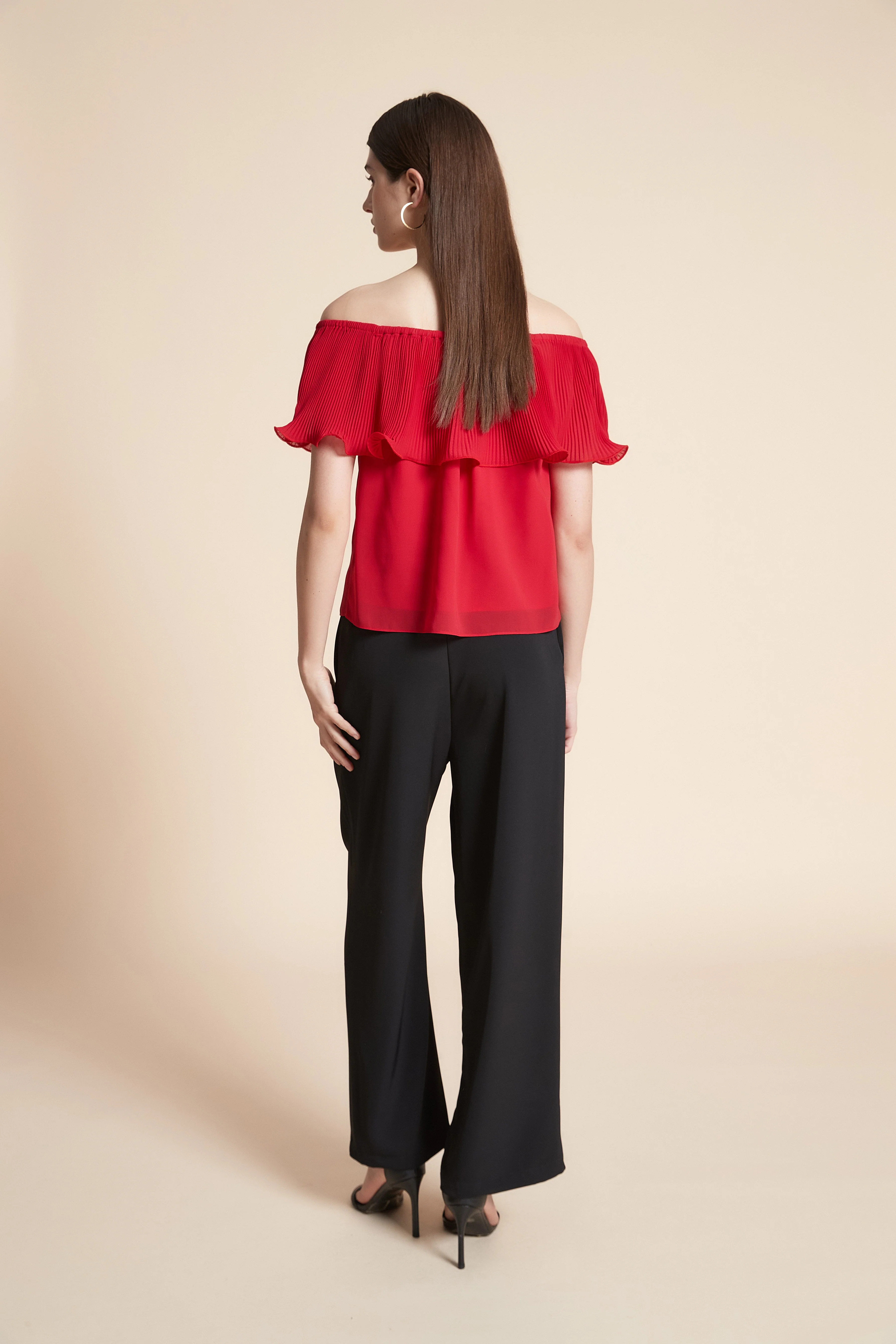 Plain Off-The-Shoulder Crop Top - Image 6