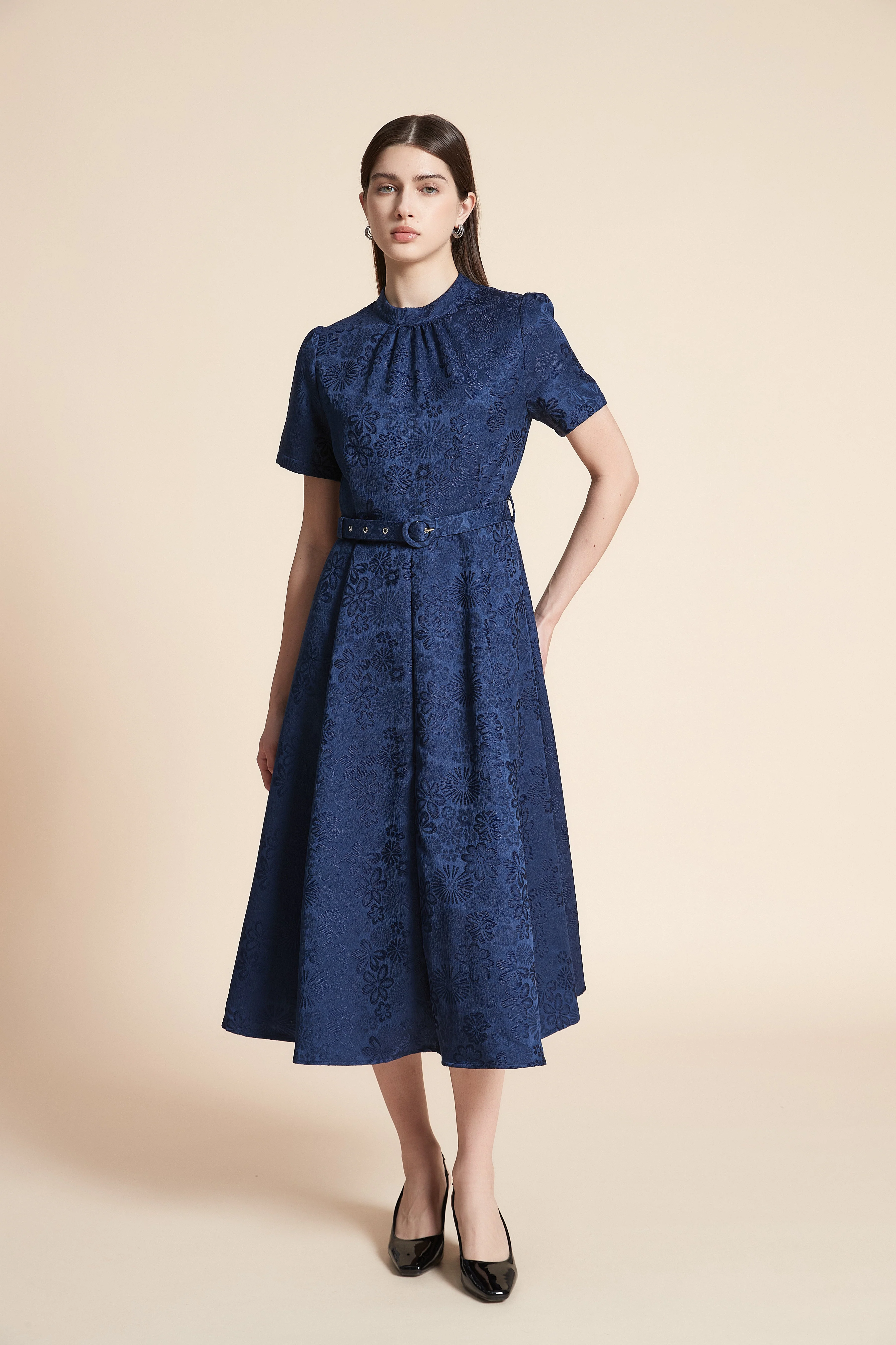 Print Midi Dress With Short Sleeves And A Belt - Image 2
