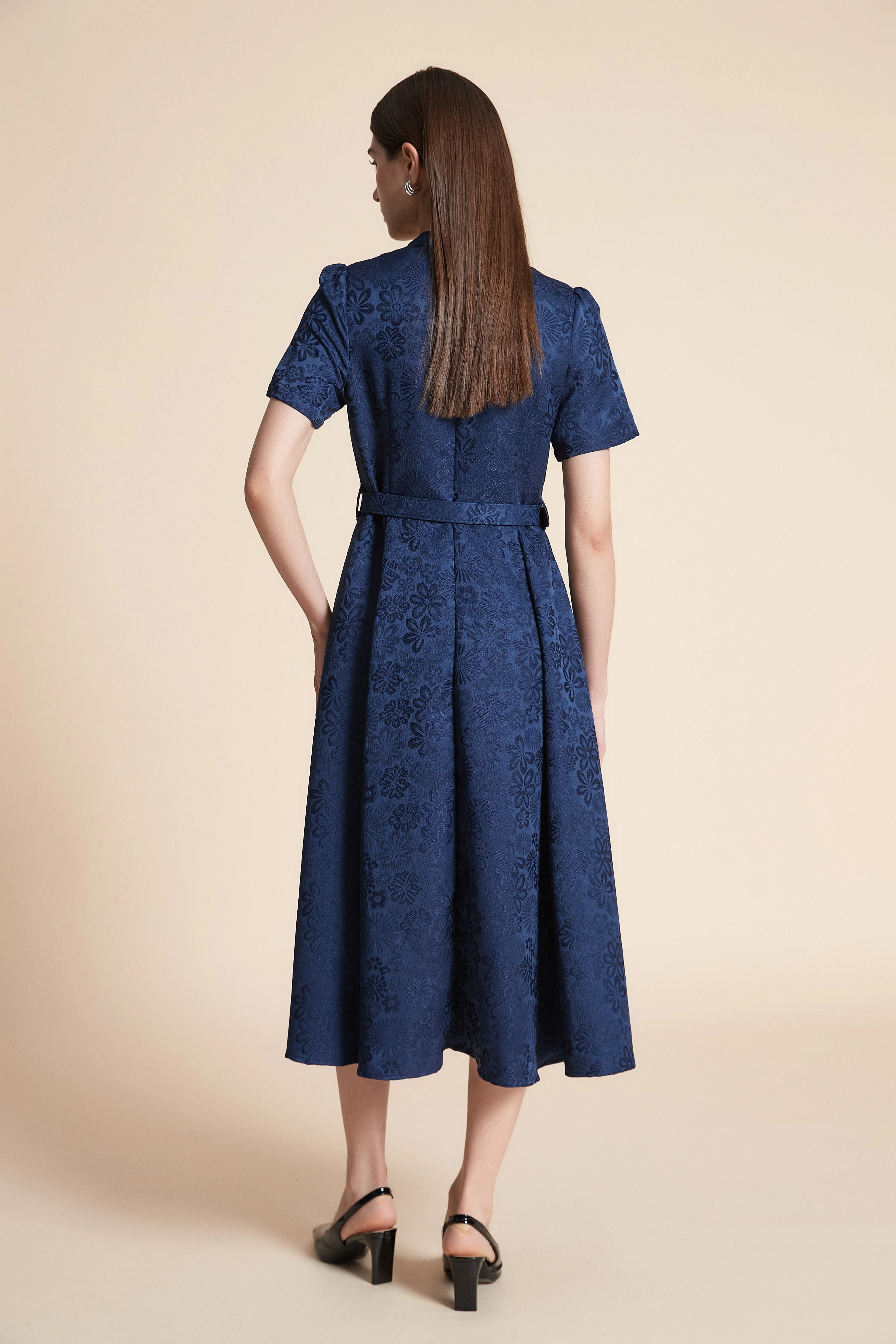 Print Midi Dress With Short Sleeves And A Belt - Image 7