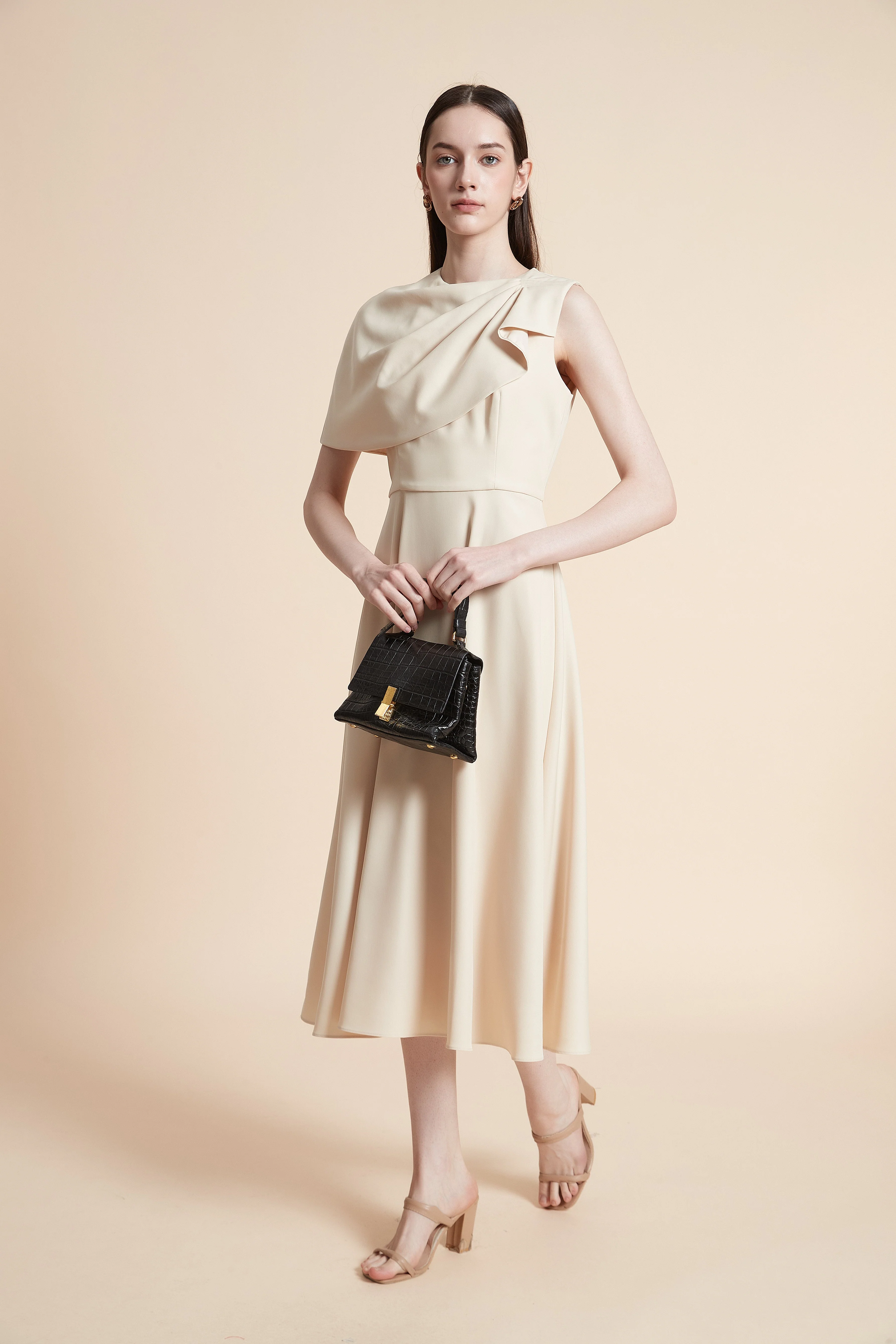 Simple Short Sleeve Midi Dress - Image 2