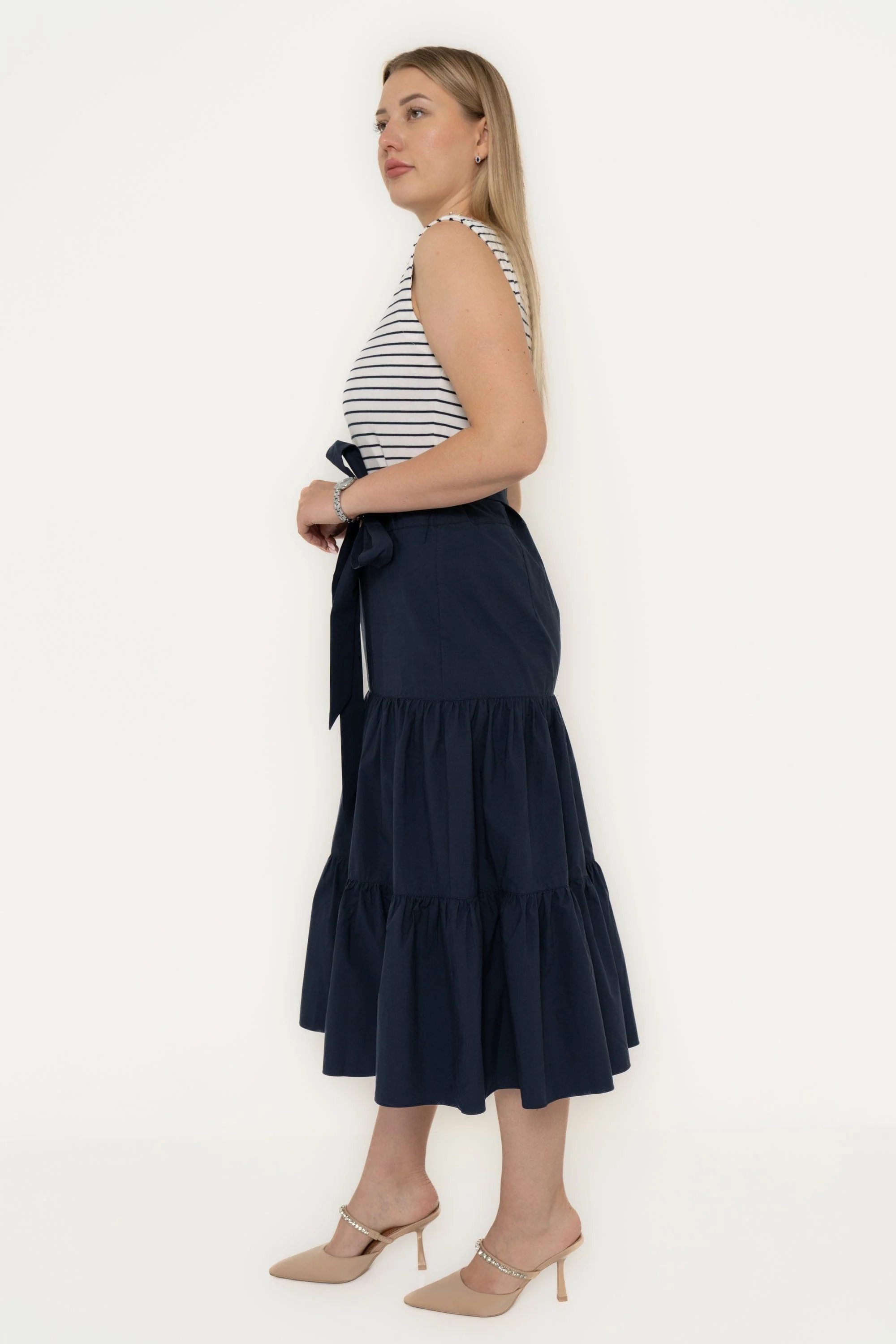 Dress With Half Horizontal Stripes And Half Solid Color, Featuring A Ruffled Design And A Tie Waist - Image 3