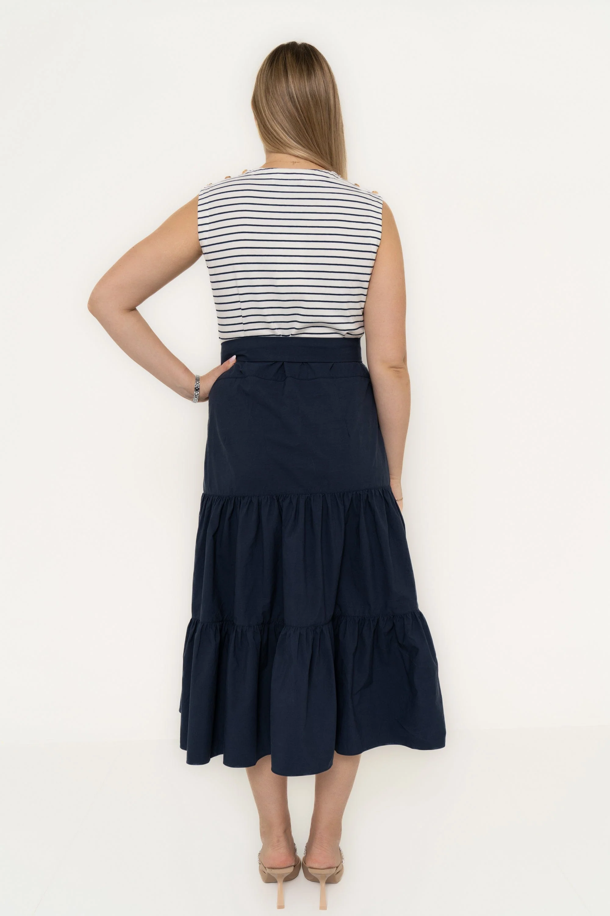 Dress With Half Horizontal Stripes And Half Solid Color, Featuring A Ruffled Design And A Tie Waist - Image 4