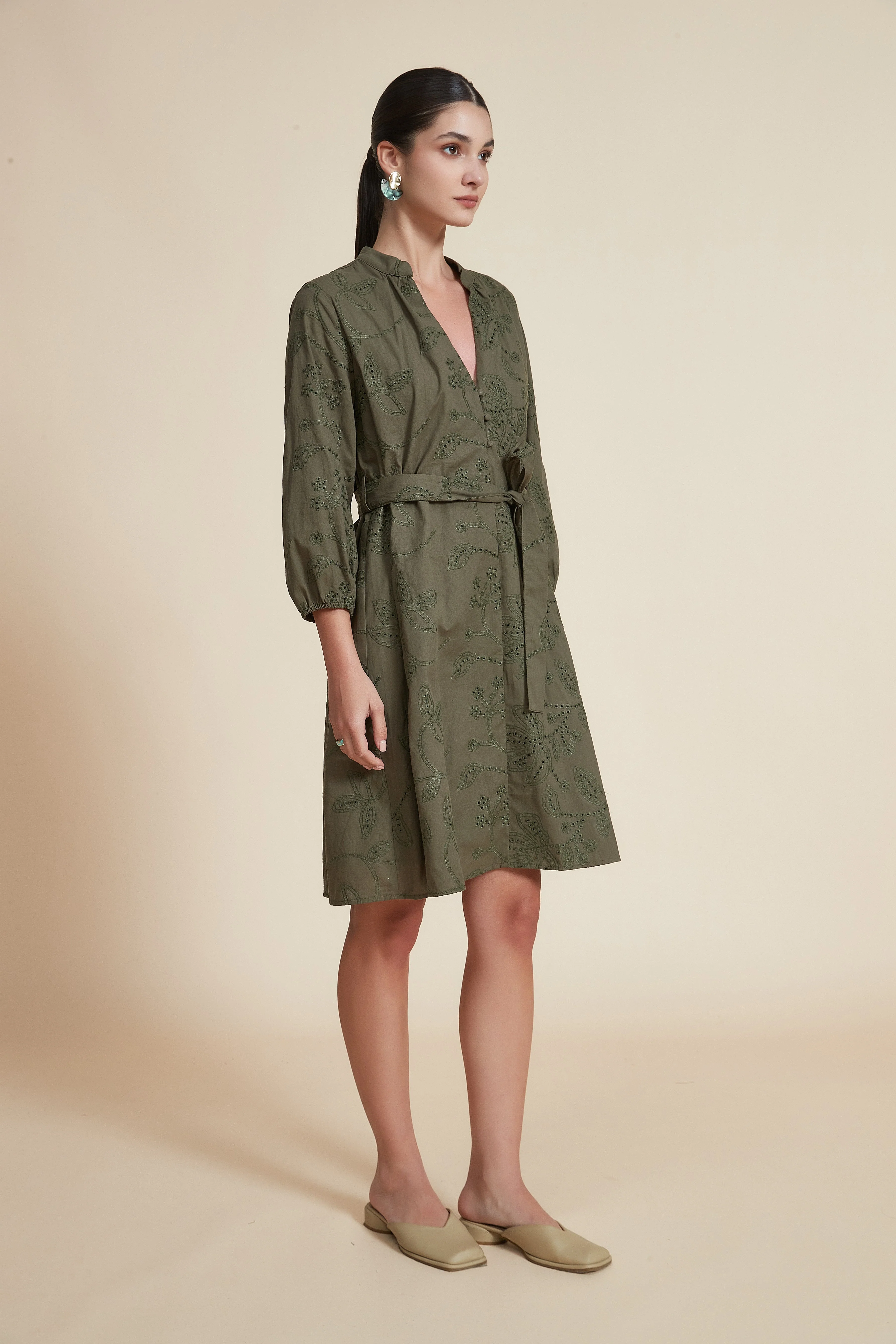 Knee-Length Lace Dress with 3/4 Wide Sleeves - Image 6