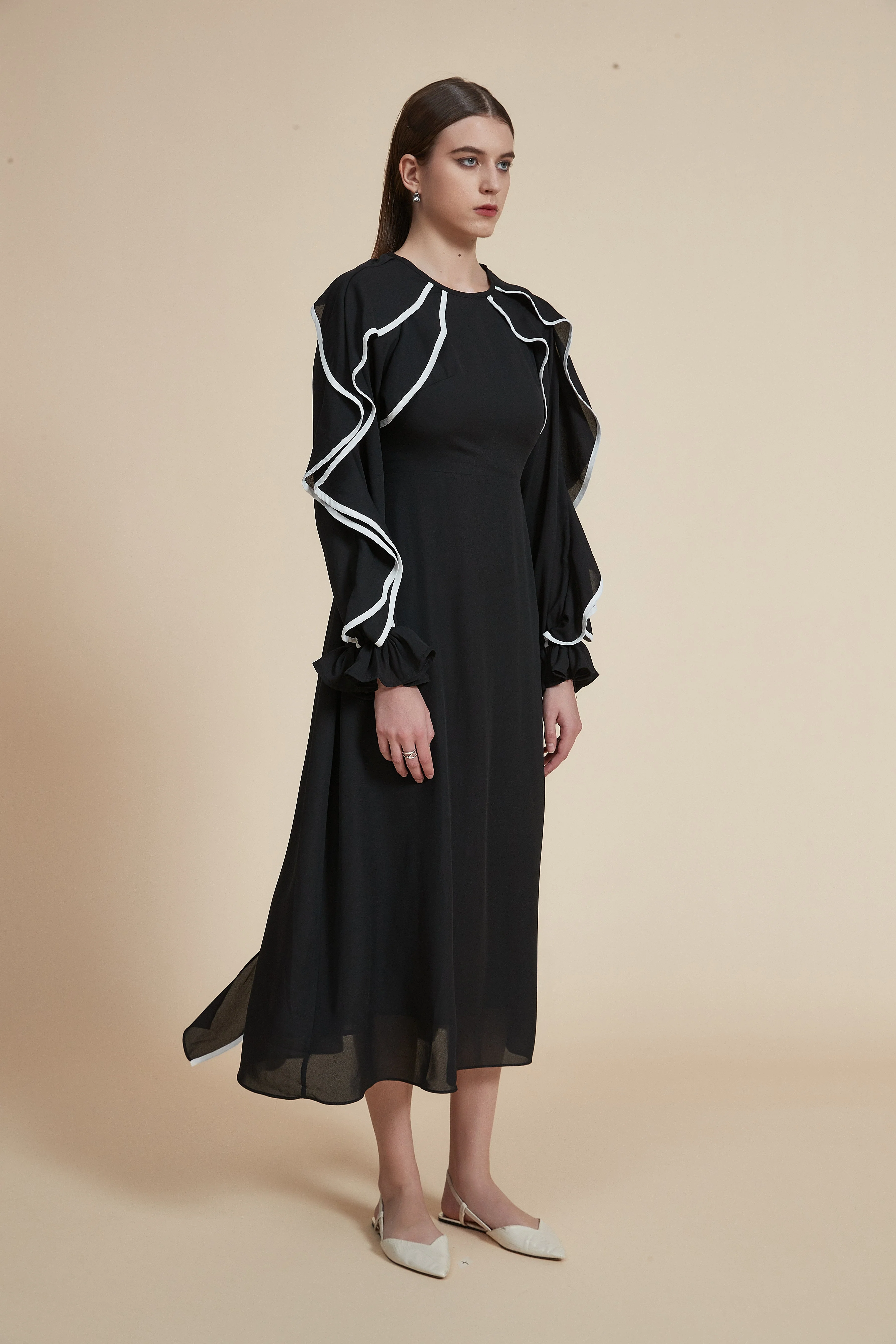 Long Sleeve Midi Dress with Round Neck - Image 5