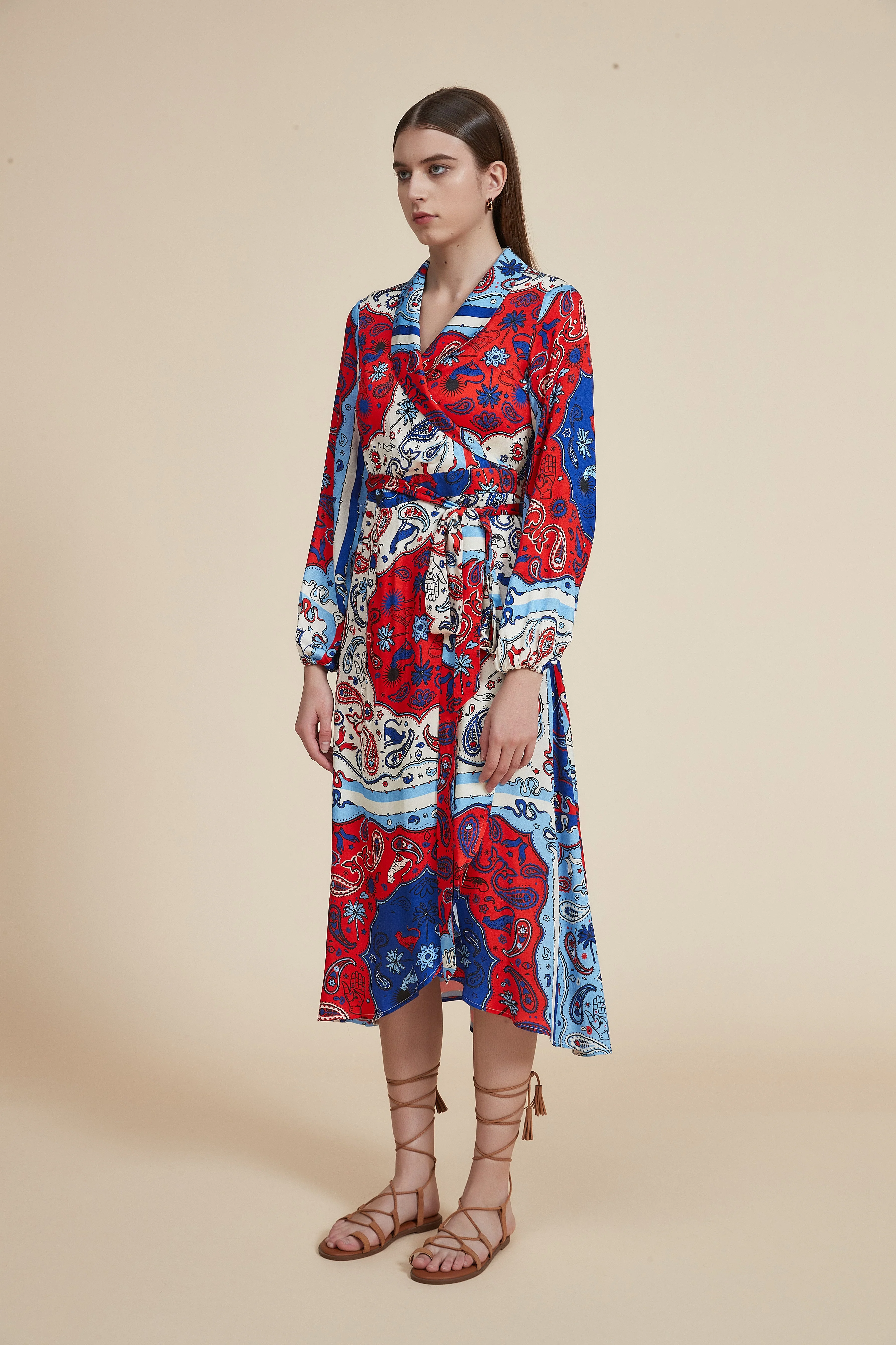 Knee-Length Printed Dress with Long Sleeves and V-Neck - Image 6