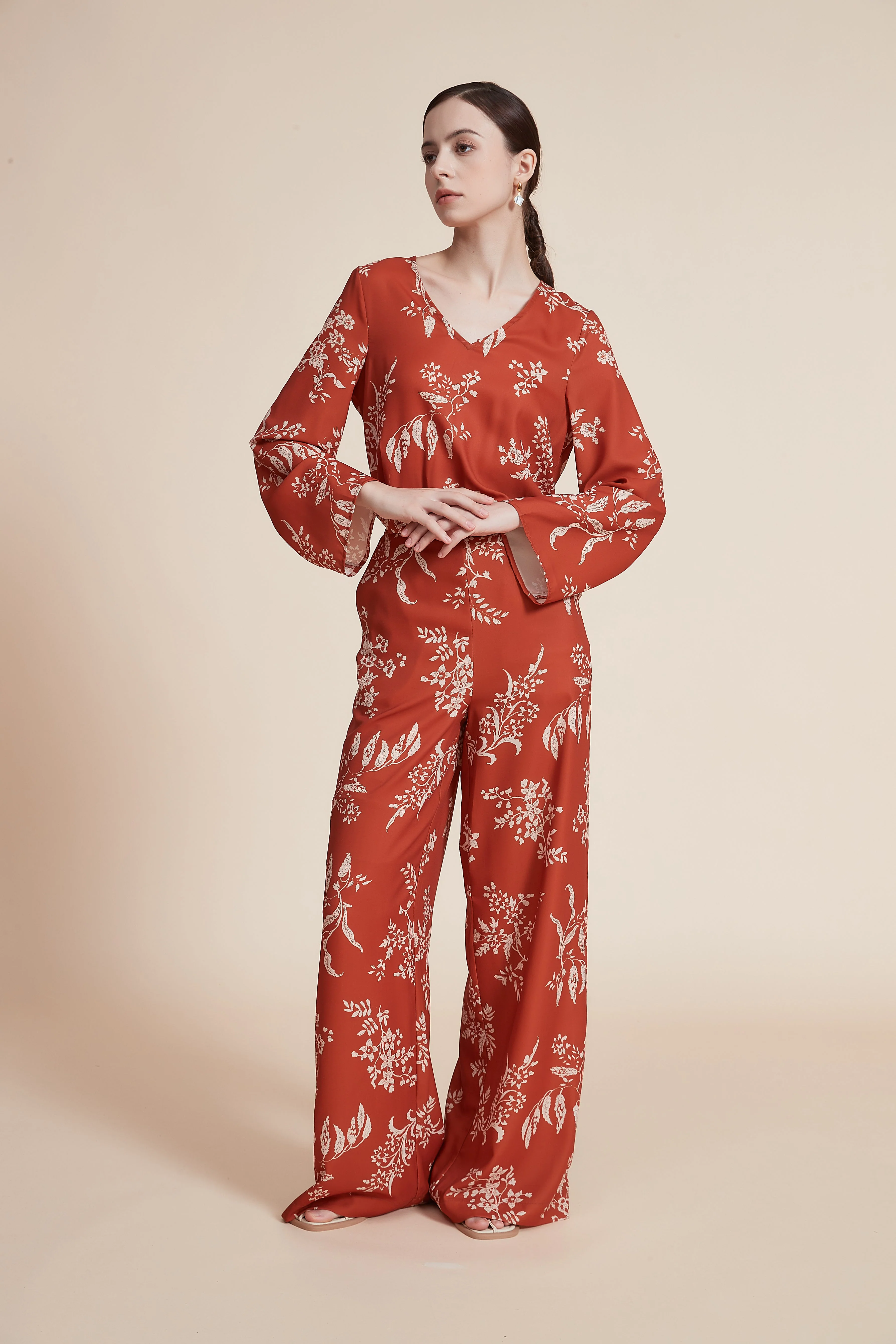 Long Floral Print Jumpsuit with Long Sleeves - Image 4