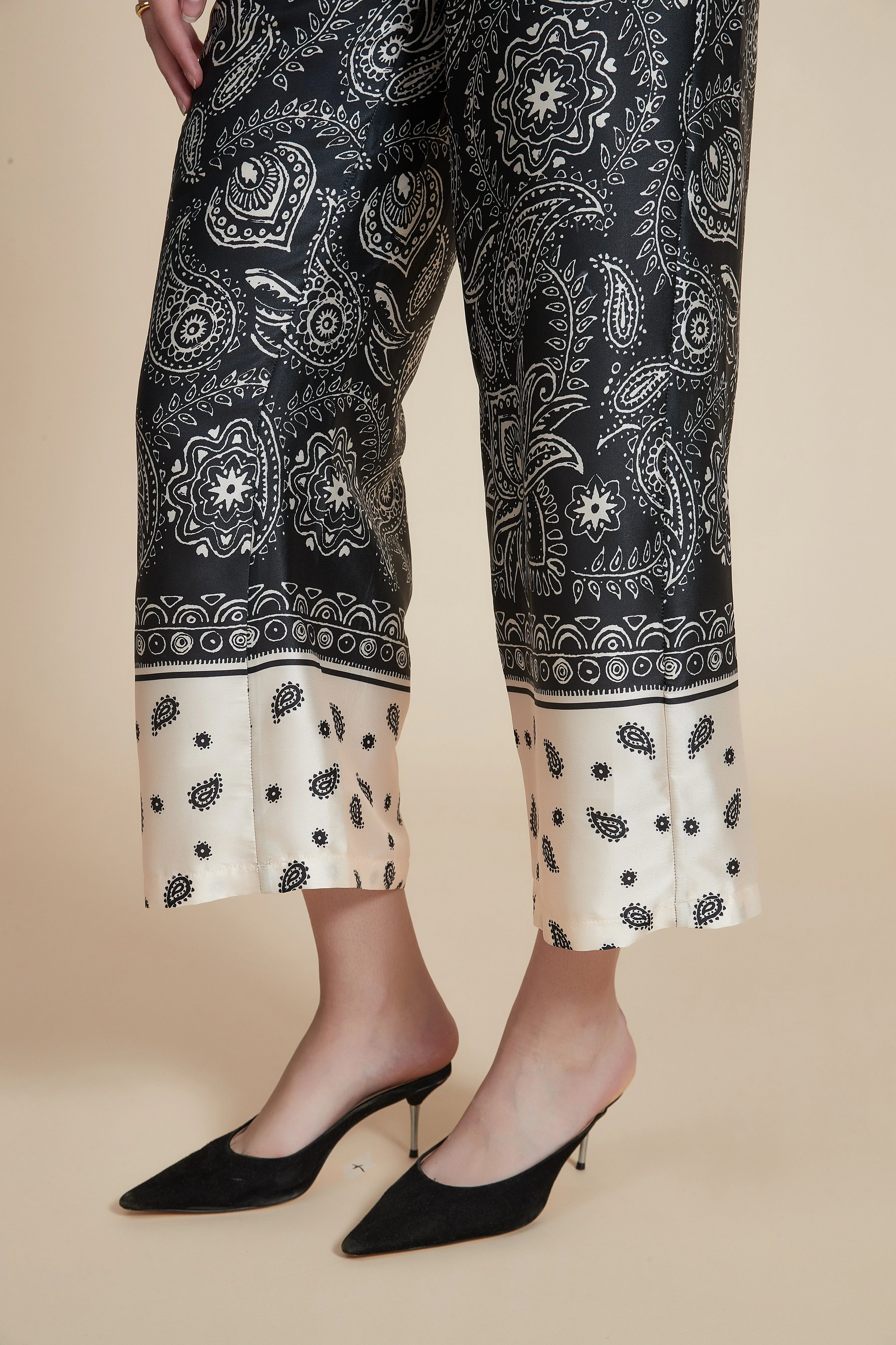 Floral Wide-Leg Midi Pants - Image 3