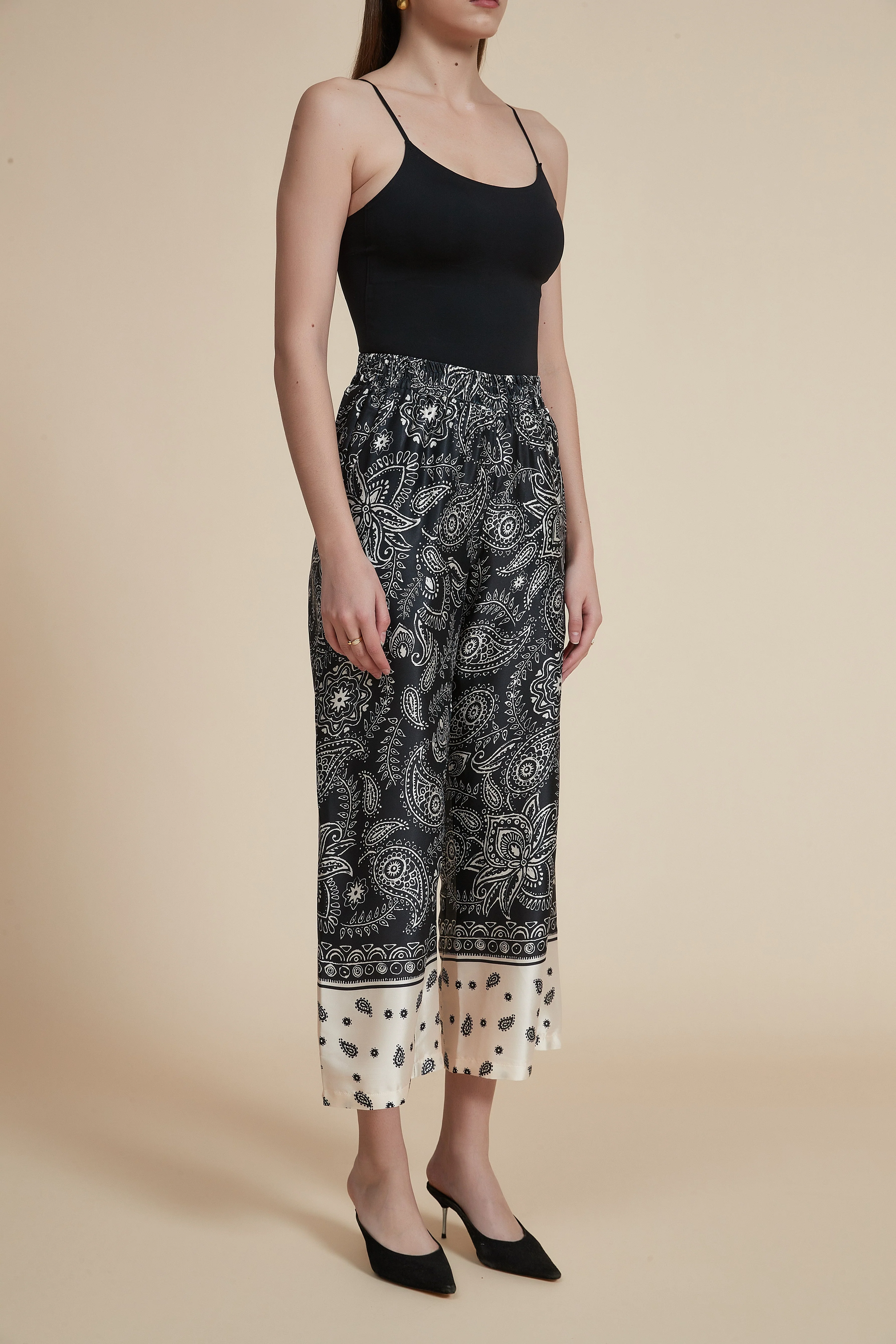 Floral Wide-Leg Midi Pants - Image 5