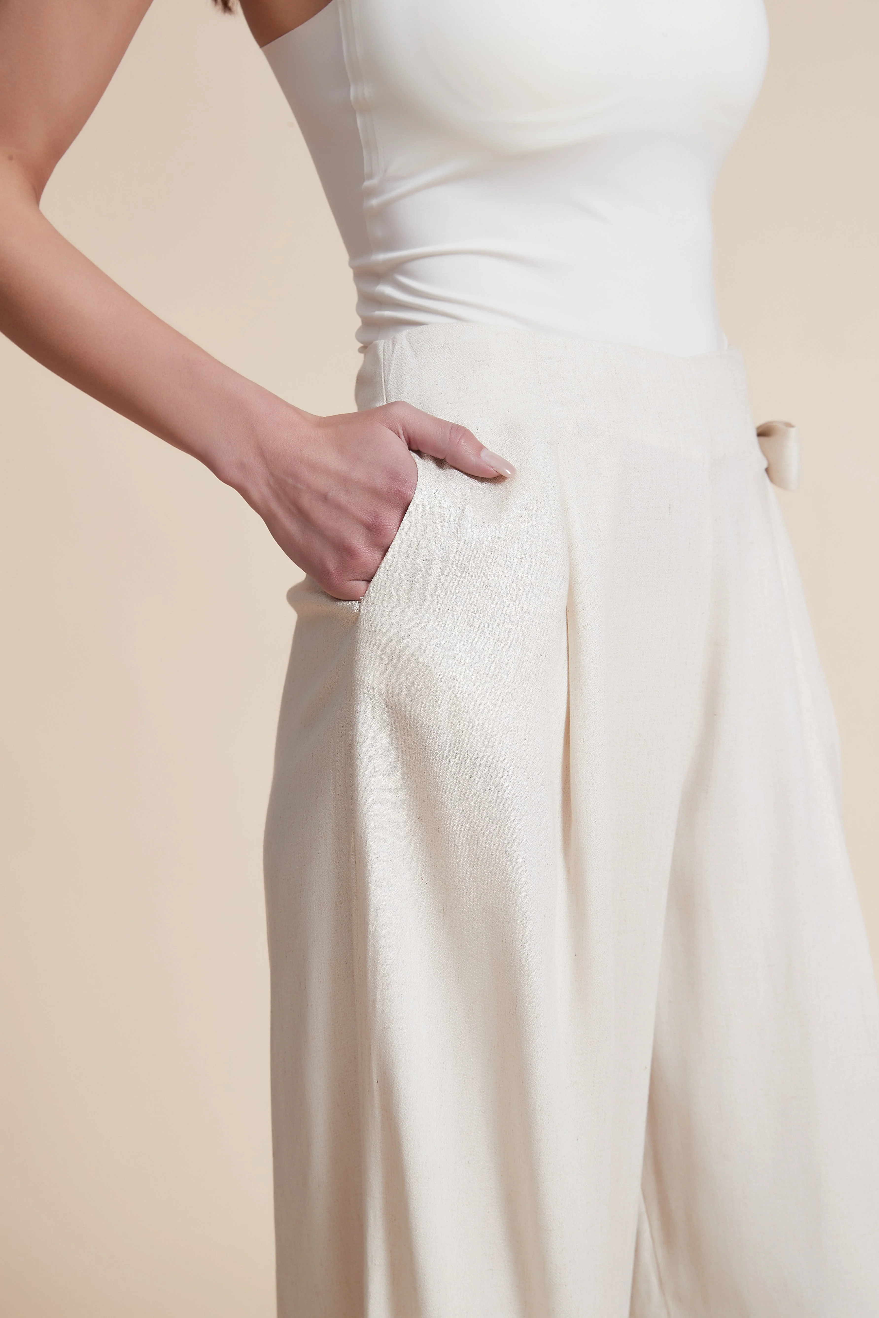 Wide-Leg Ruffled Long Pants - Image 3