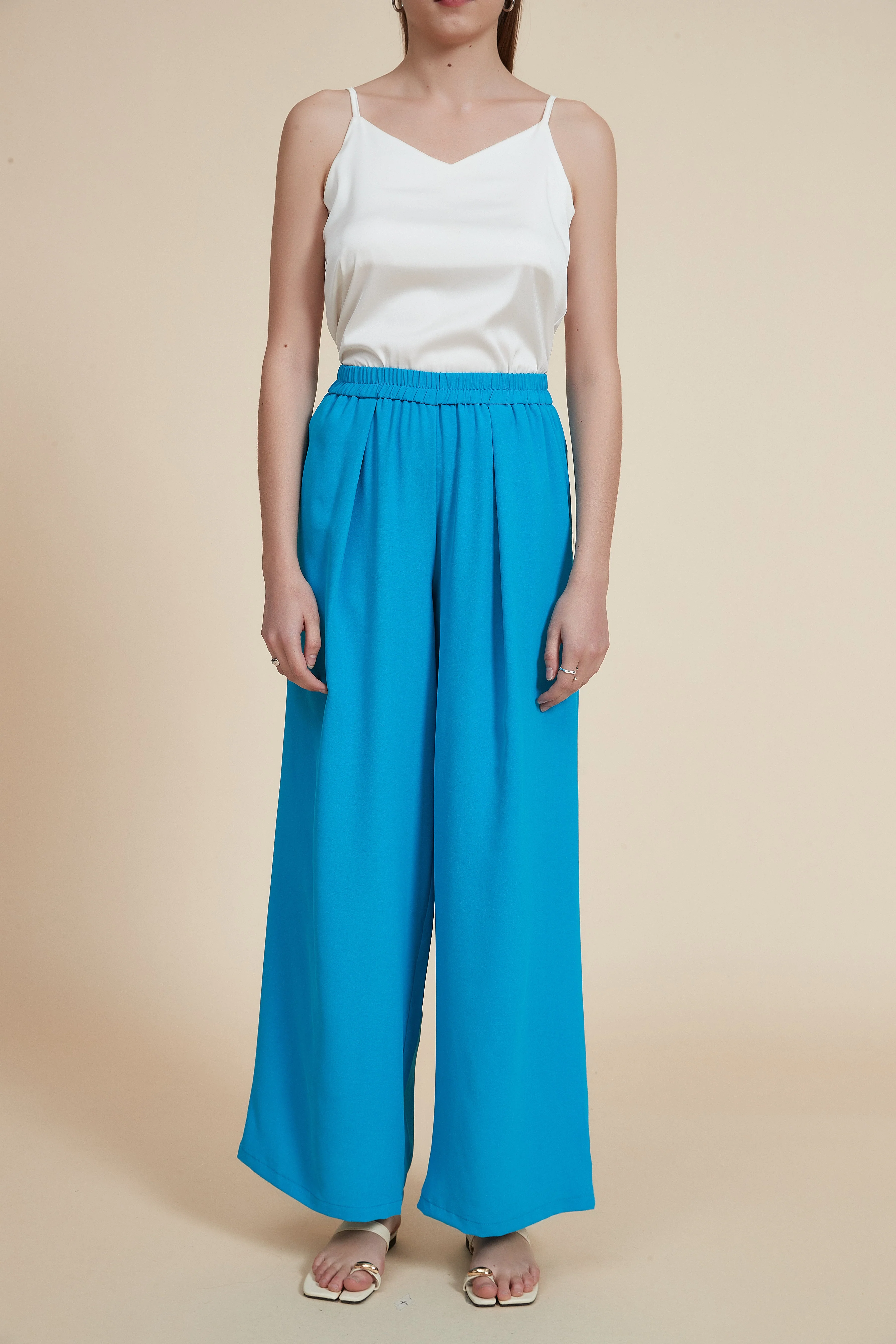 Plain Wide-Leg Trousers - Image 3