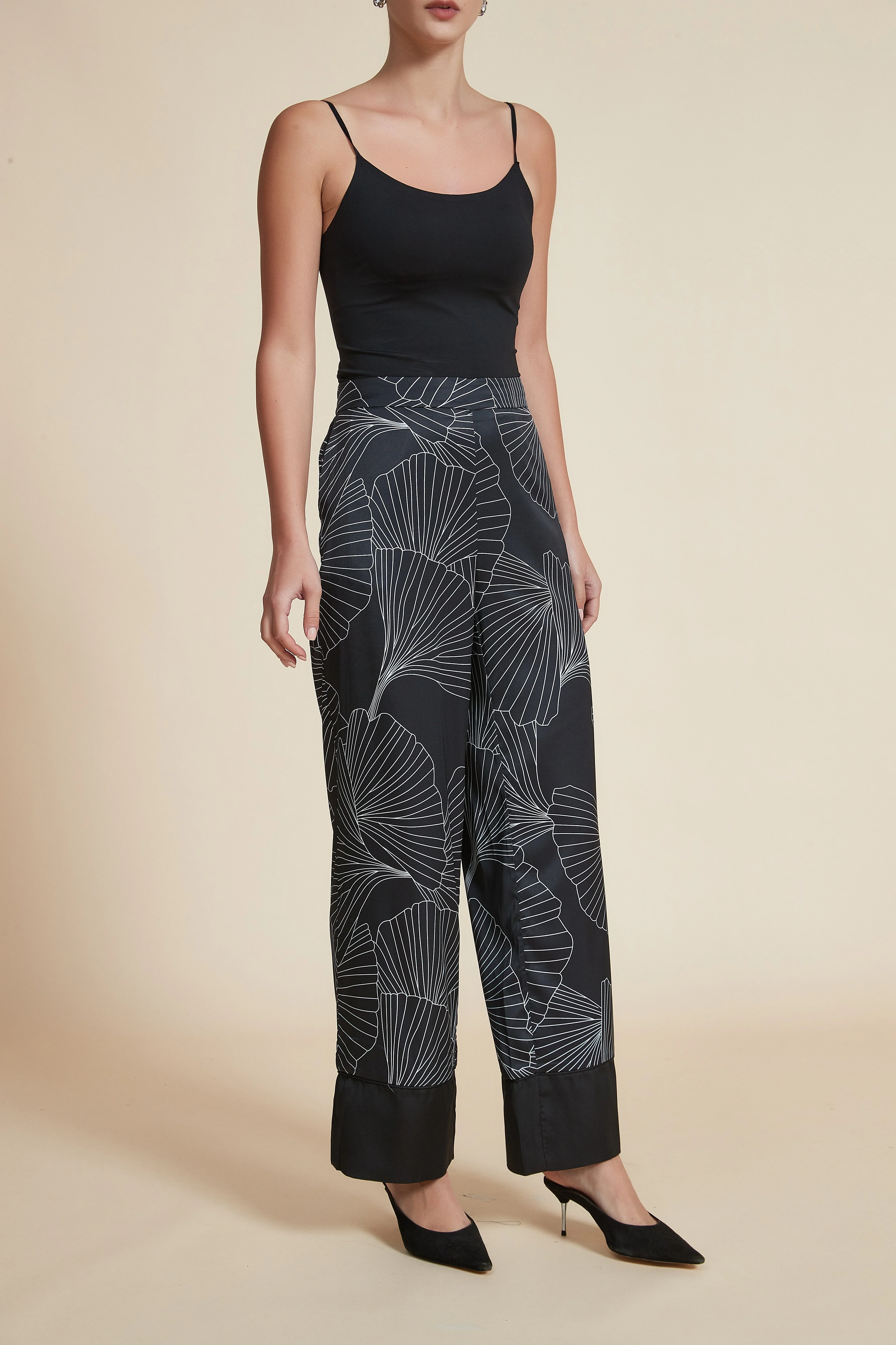 High-Waisted Long Printed Wide-Leg Pants - Image 4