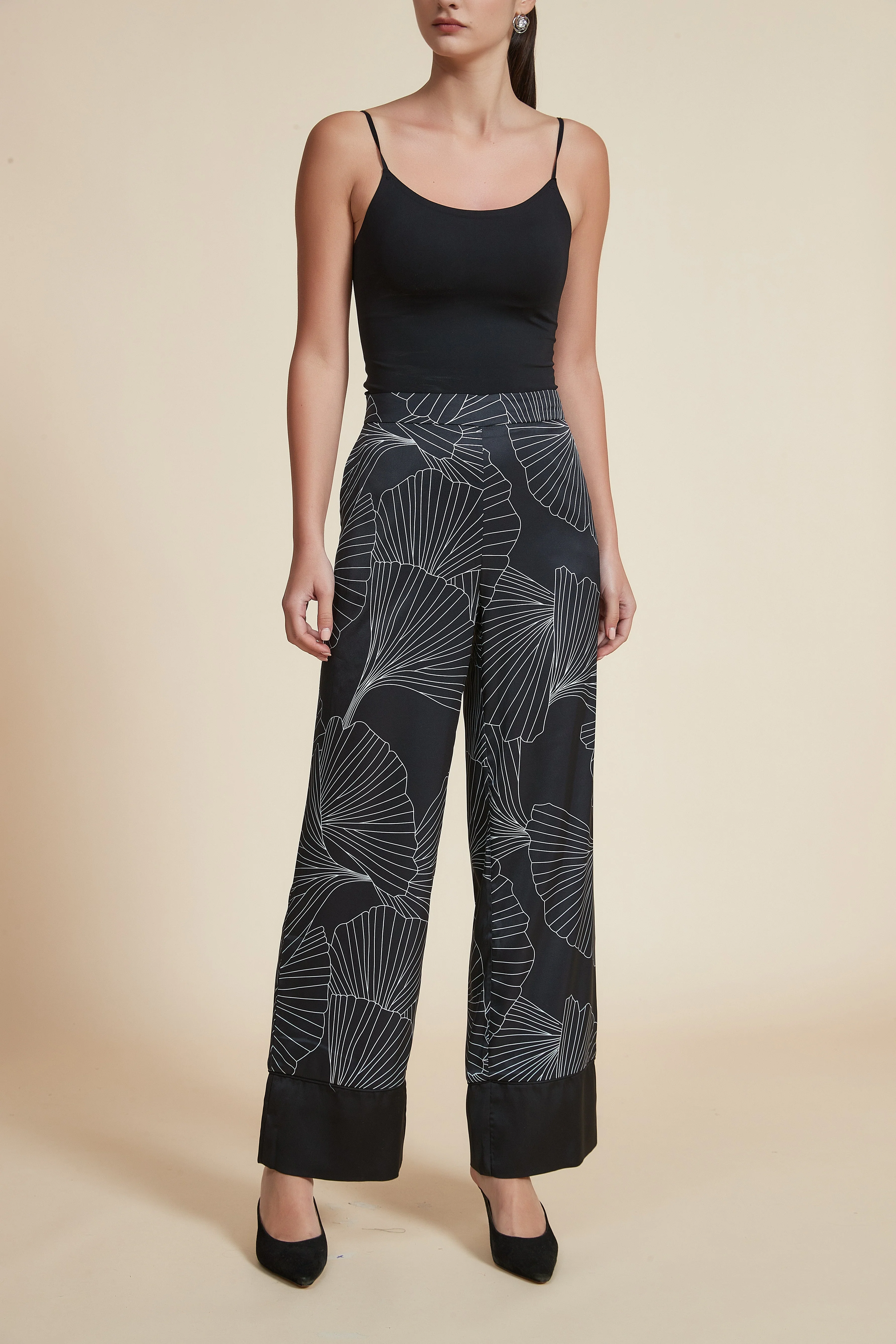 High-Waisted Long Printed Wide-Leg Pants - Image 5
