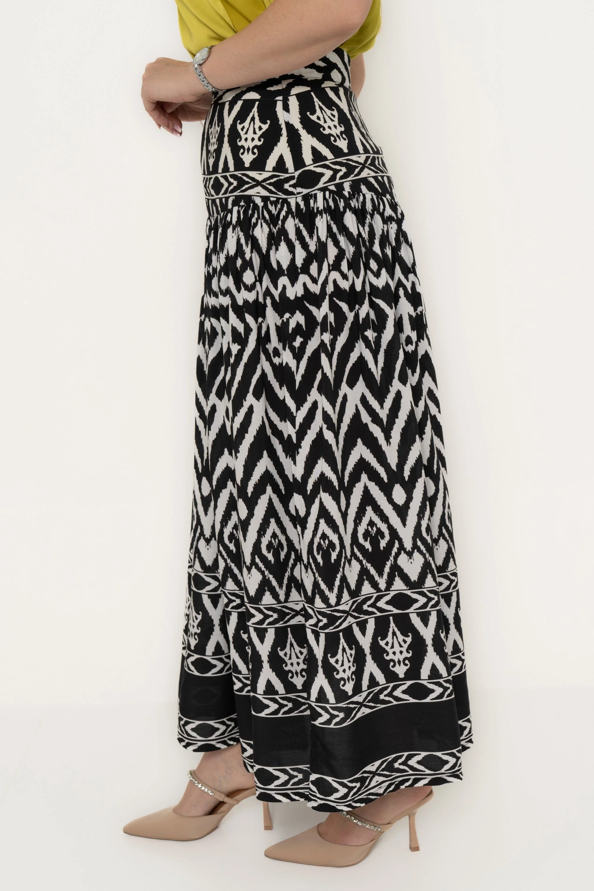 Long Printed Skirt with a Wide Cut - Image 4