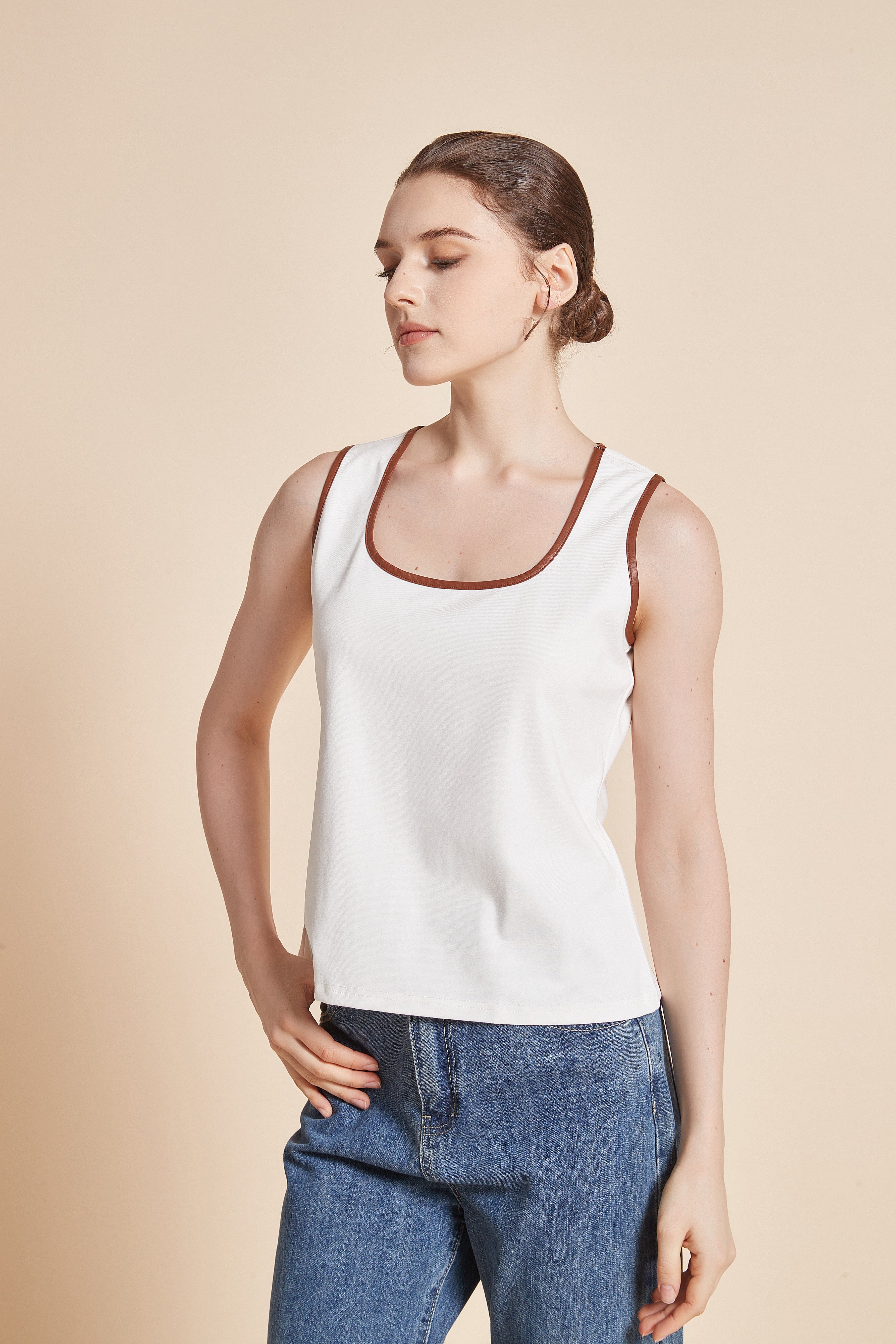 Sleeveless Blouse With Square Neckline - Image 7