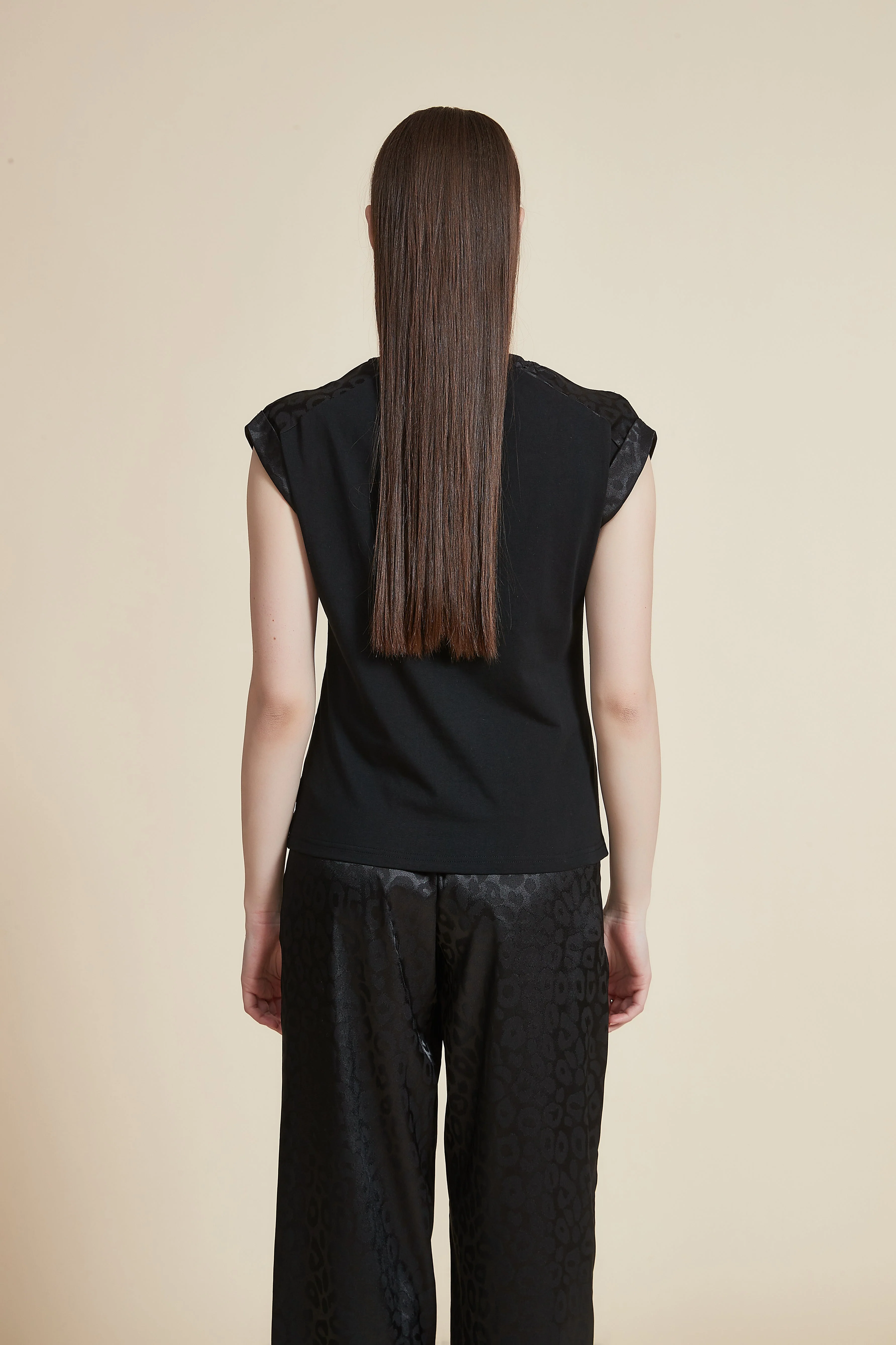Plain sleeveless round neck t-shirt - Image 2