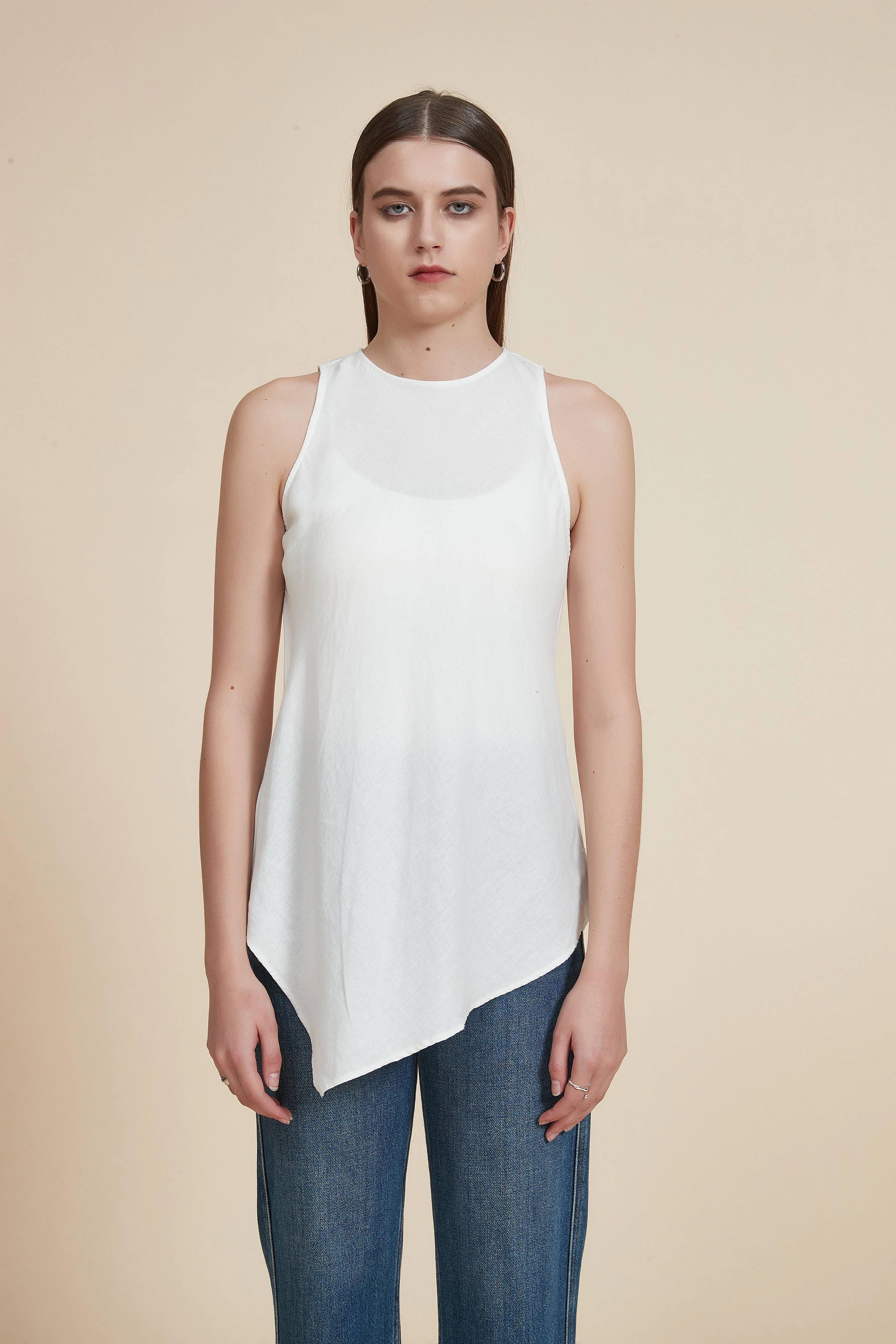 Plain sleeveless blouse - Image 2
