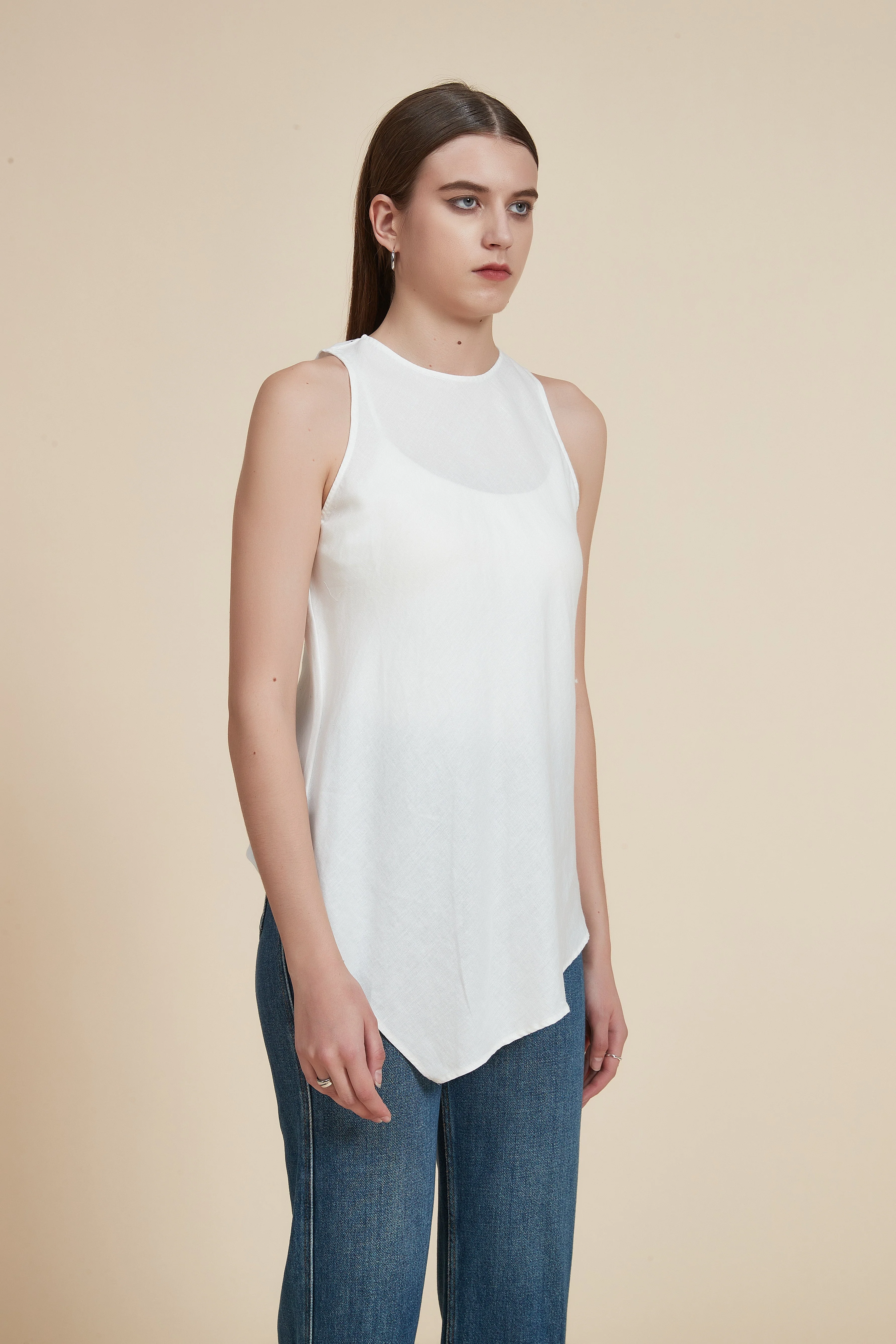 Plain sleeveless blouse - Image 5